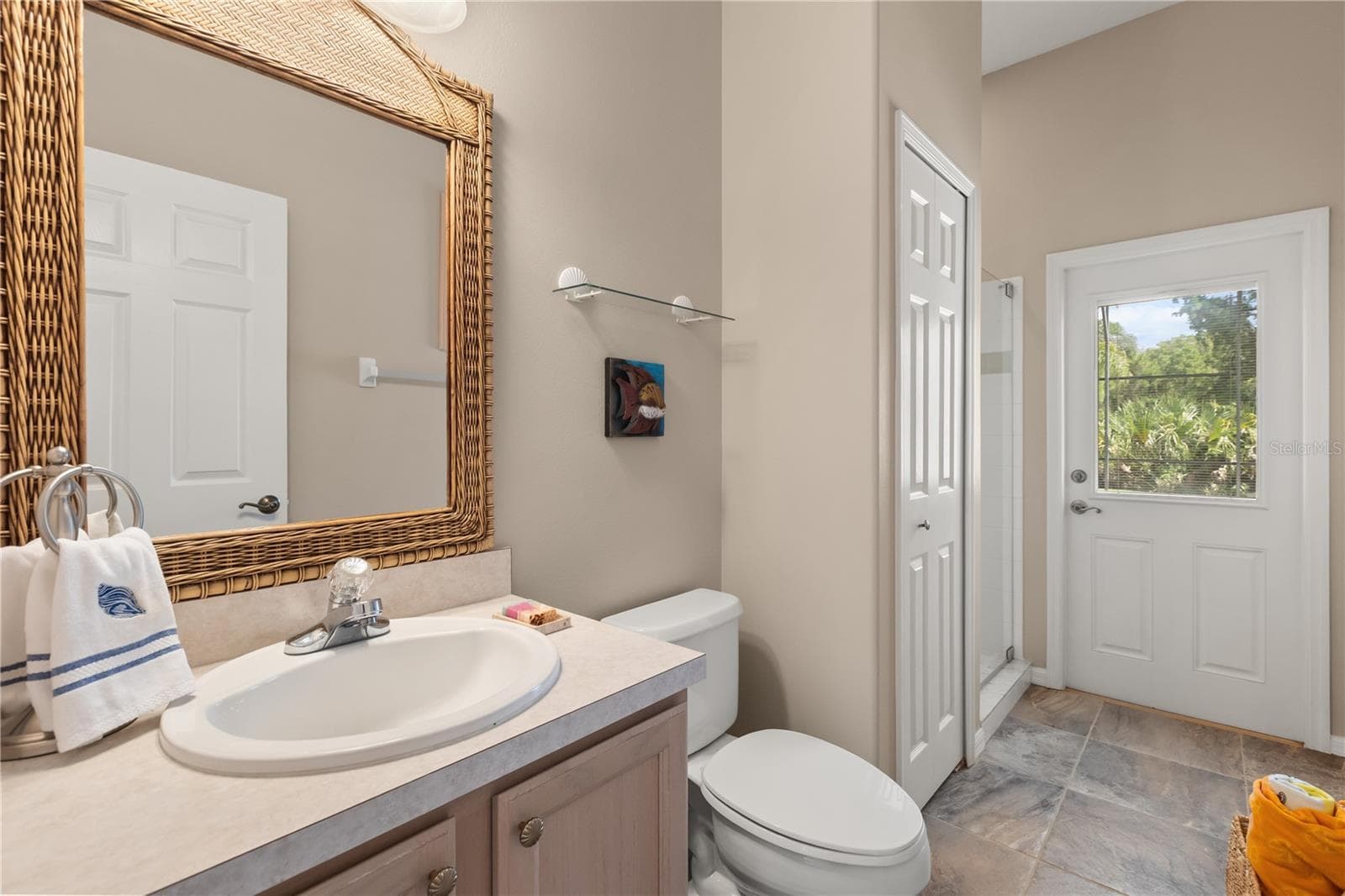 third full bathroom/ pool bathroom - 2735 TETON STONE RUN, ORLANDO