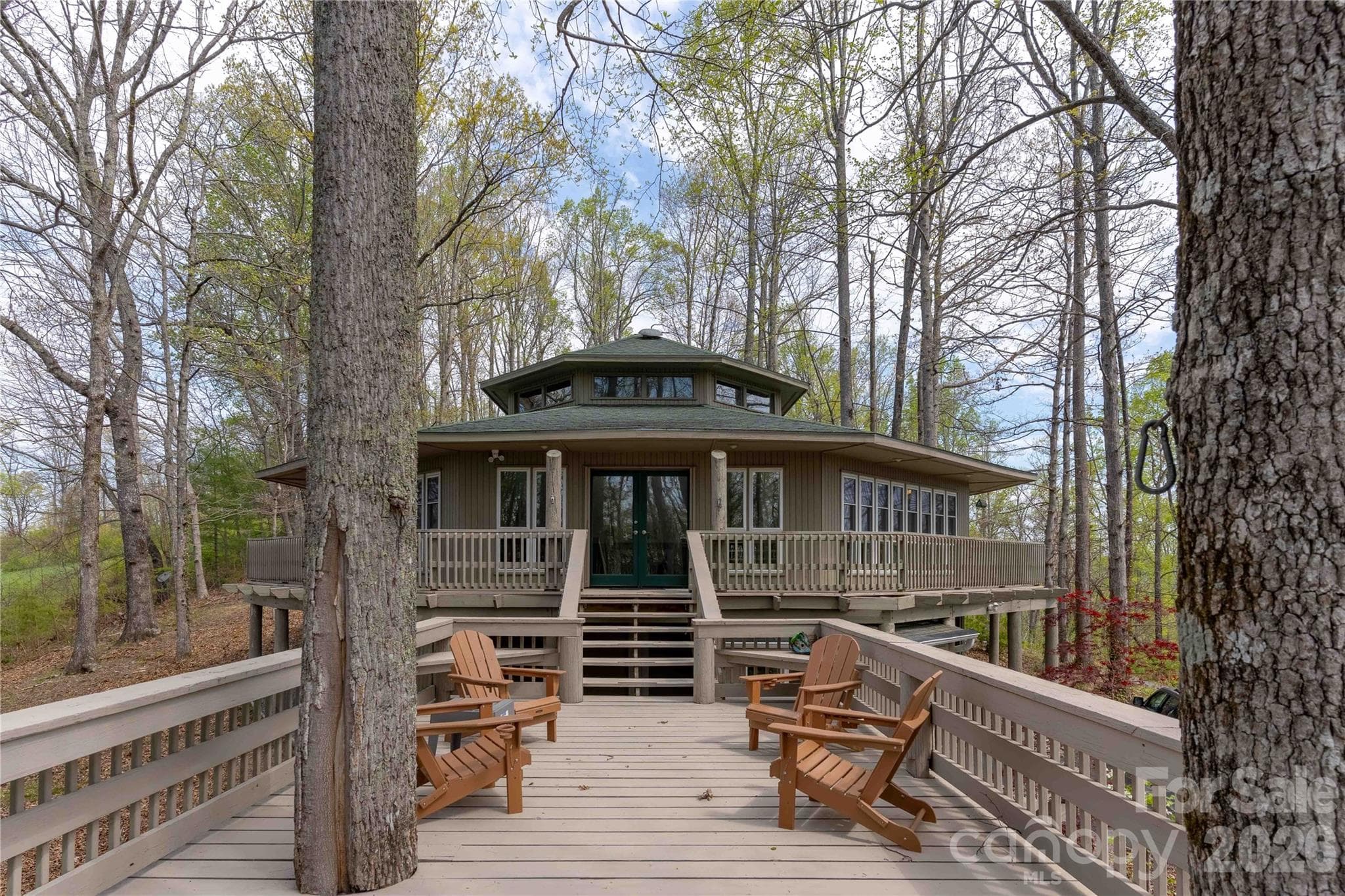 Mid level deck. - 39 Tatham Road, Hendersonville