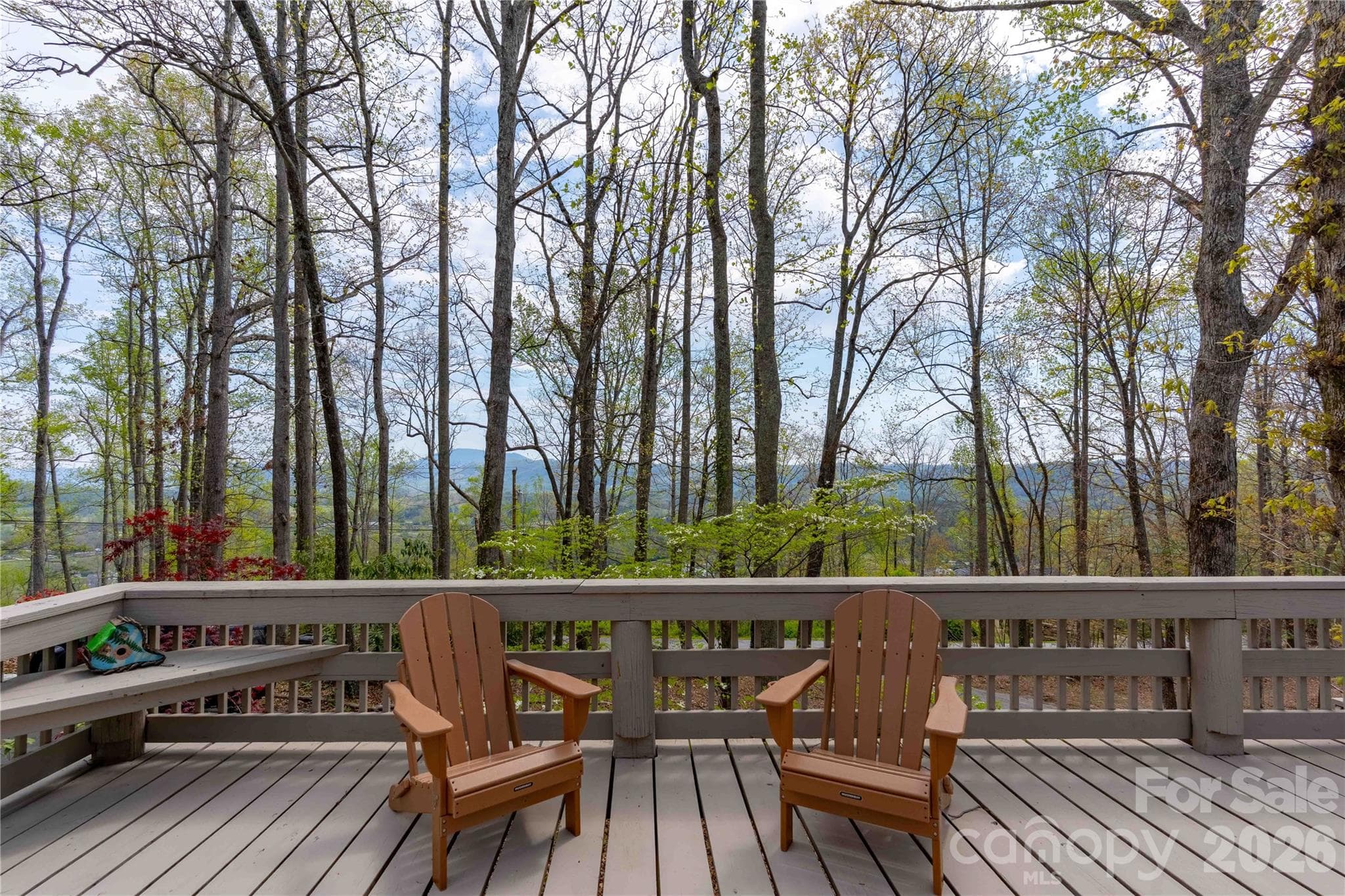 Upper Deck - 39 Tatham Road, Hendersonville