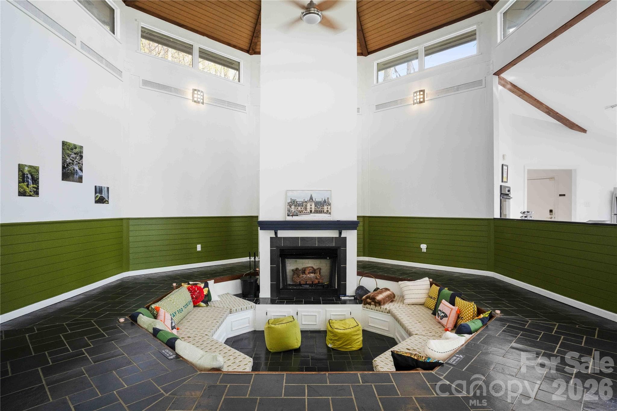 Sunken Conversation Area - 39 Tatham Road, Hendersonville