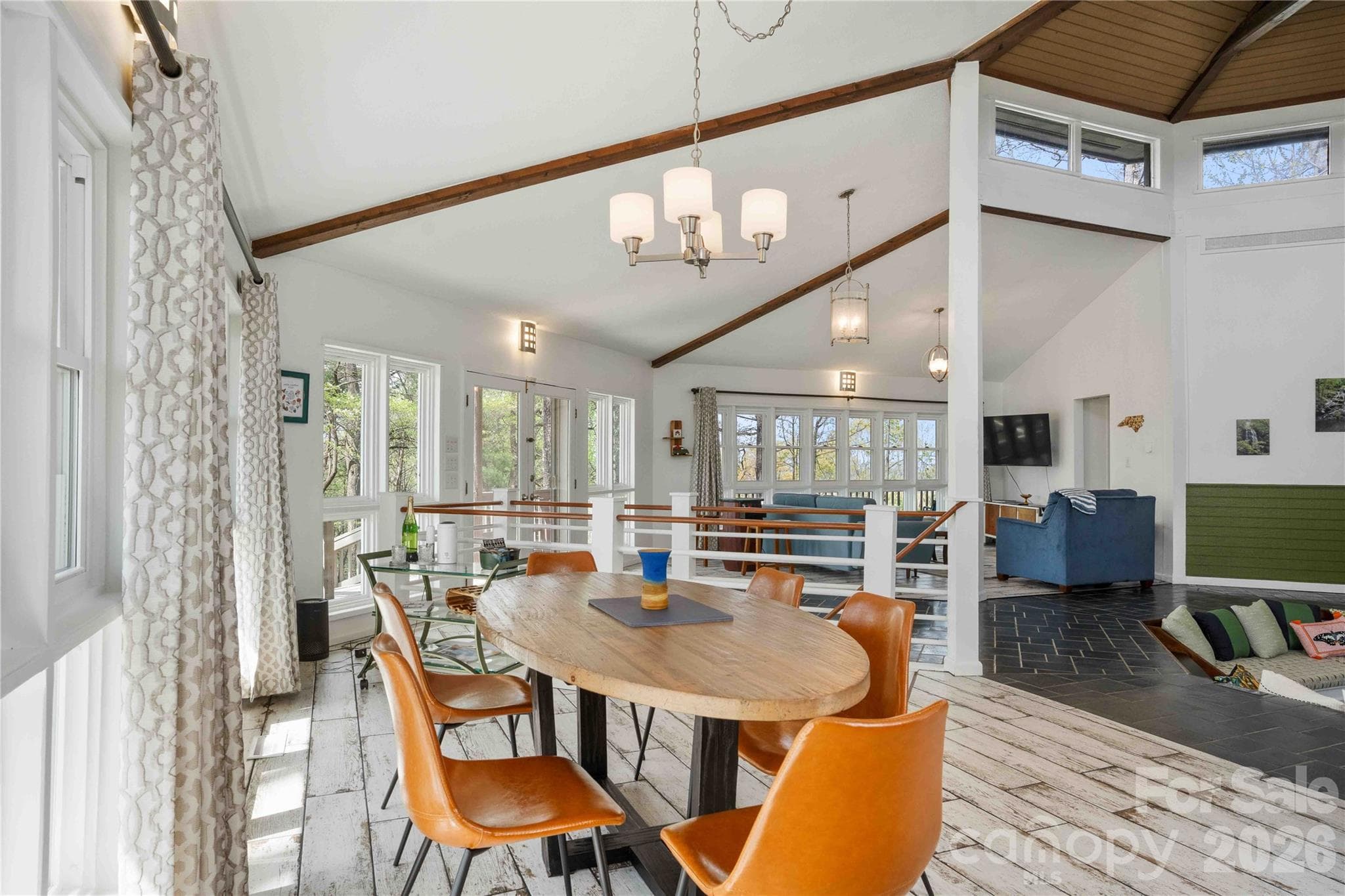 Dinning - 39 Tatham Road, Hendersonville