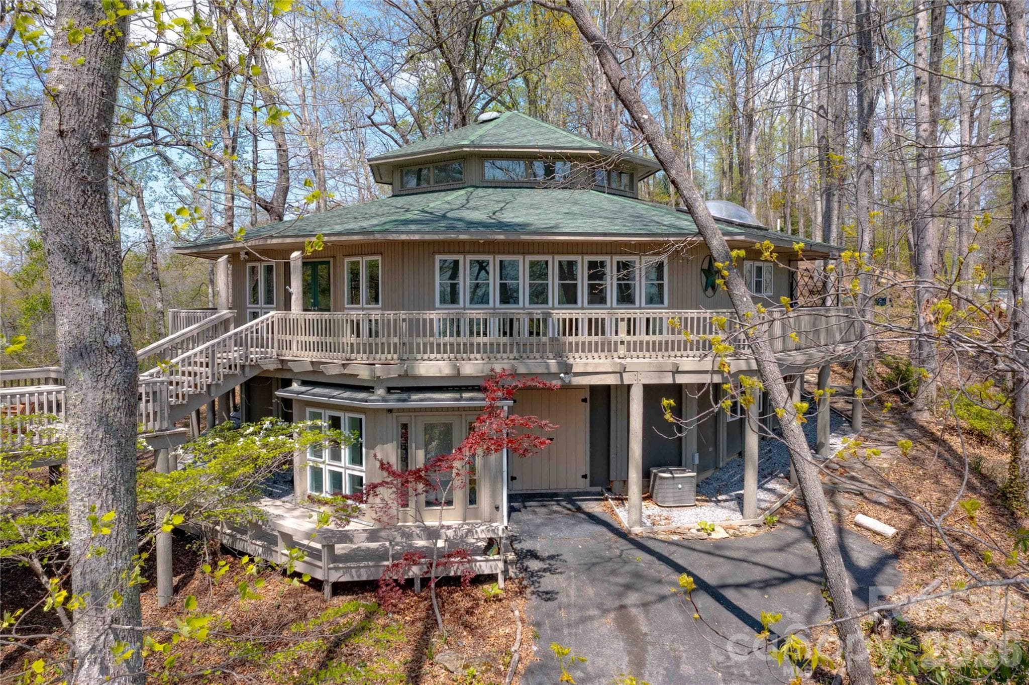 Southeast side of home. and lower entry. - 39 Tatham Road, Hendersonville