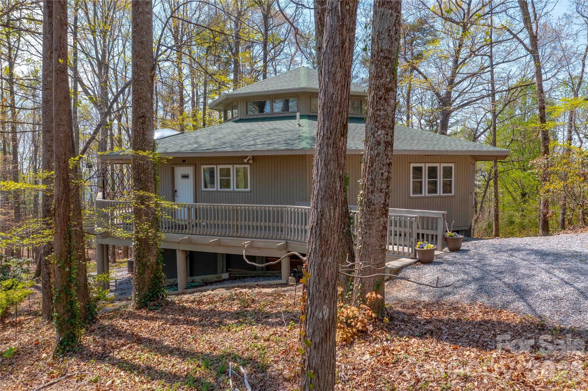 East side of home. - 39 Tatham Road, Hendersonville