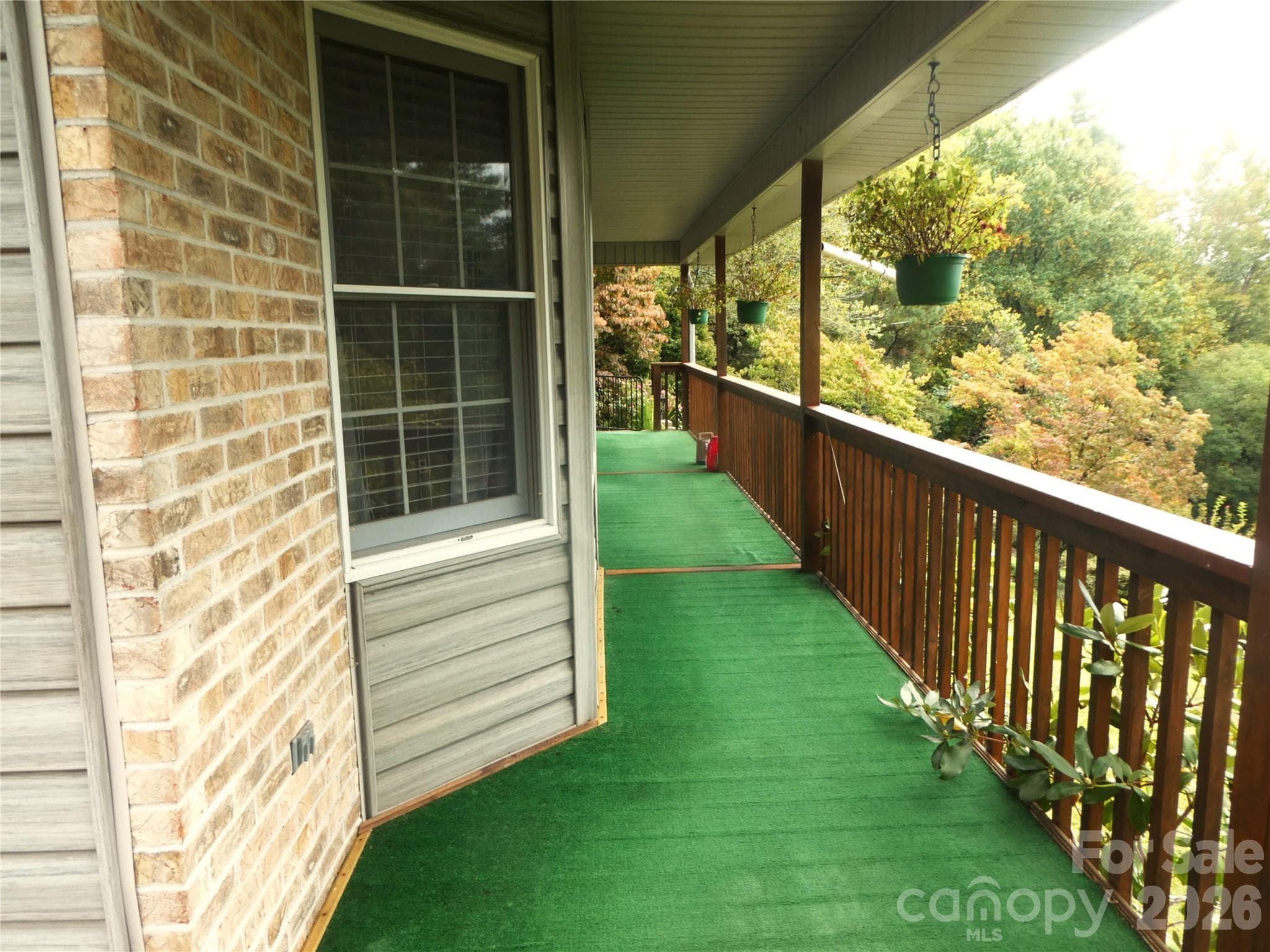 Single Family Residence at 2008 Deep Woods Drive, Hendersonville, photo 6 of 37