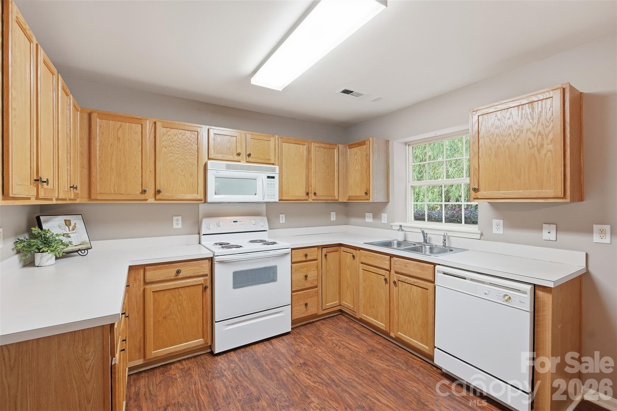 Single Family Residence at 1619 Eagle Lake Drive, Indian Land, photo 7 of 29