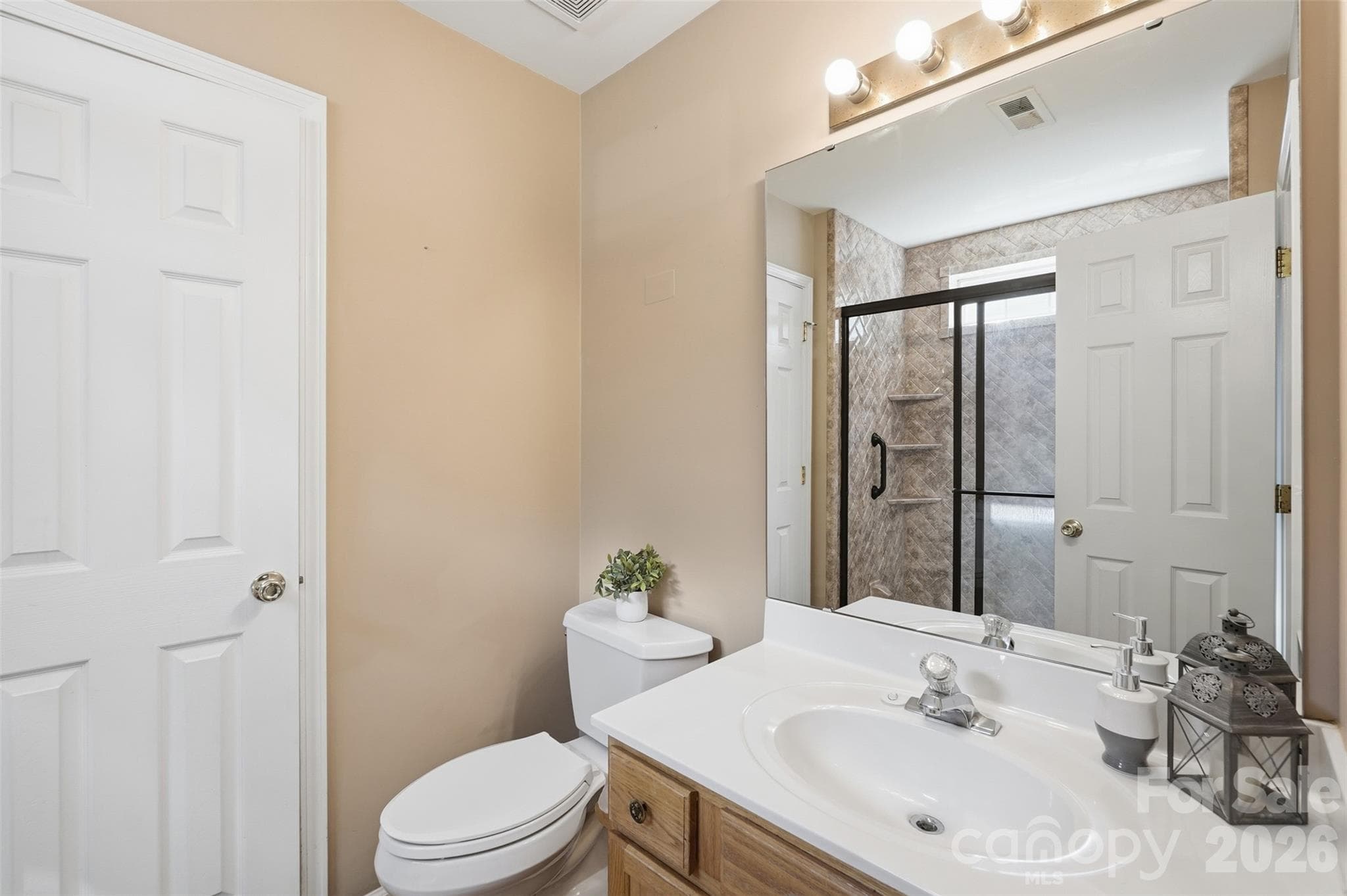 Primary bath - 1619 Eagle Lake Drive, Indian Land