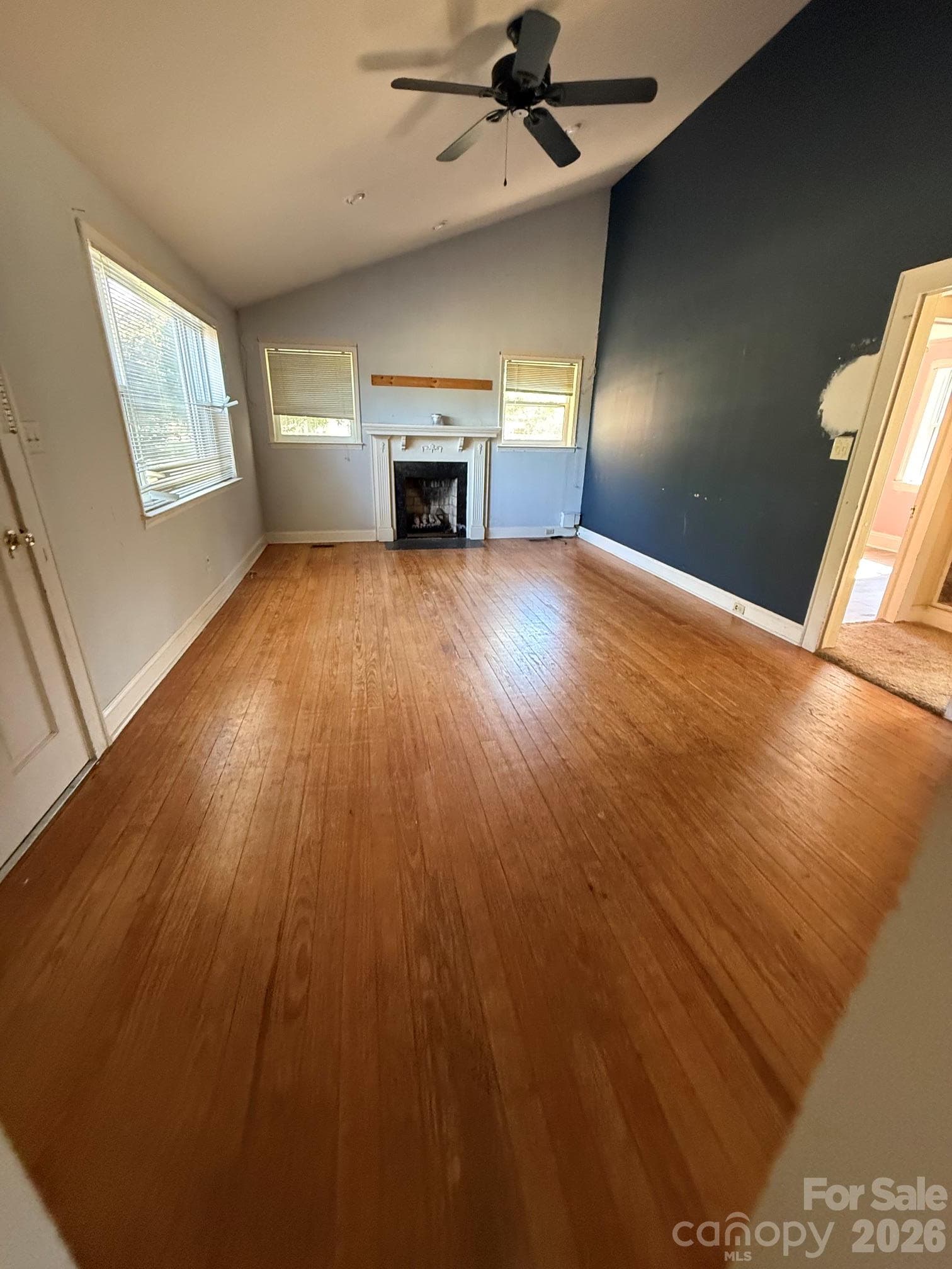 Single Family Residence at 160 Stonewall Circle, Concord, photo 2 of 10
