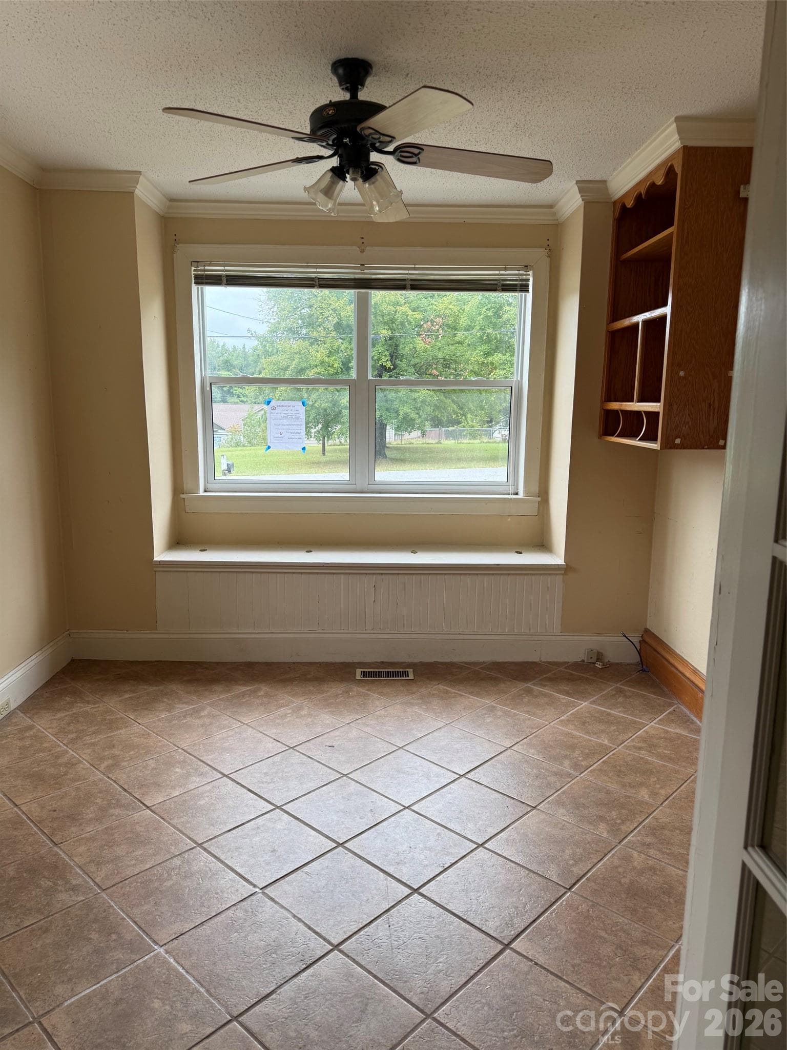 Single Family Residence at 160 Stonewall Circle, Concord, photo 4 of 10