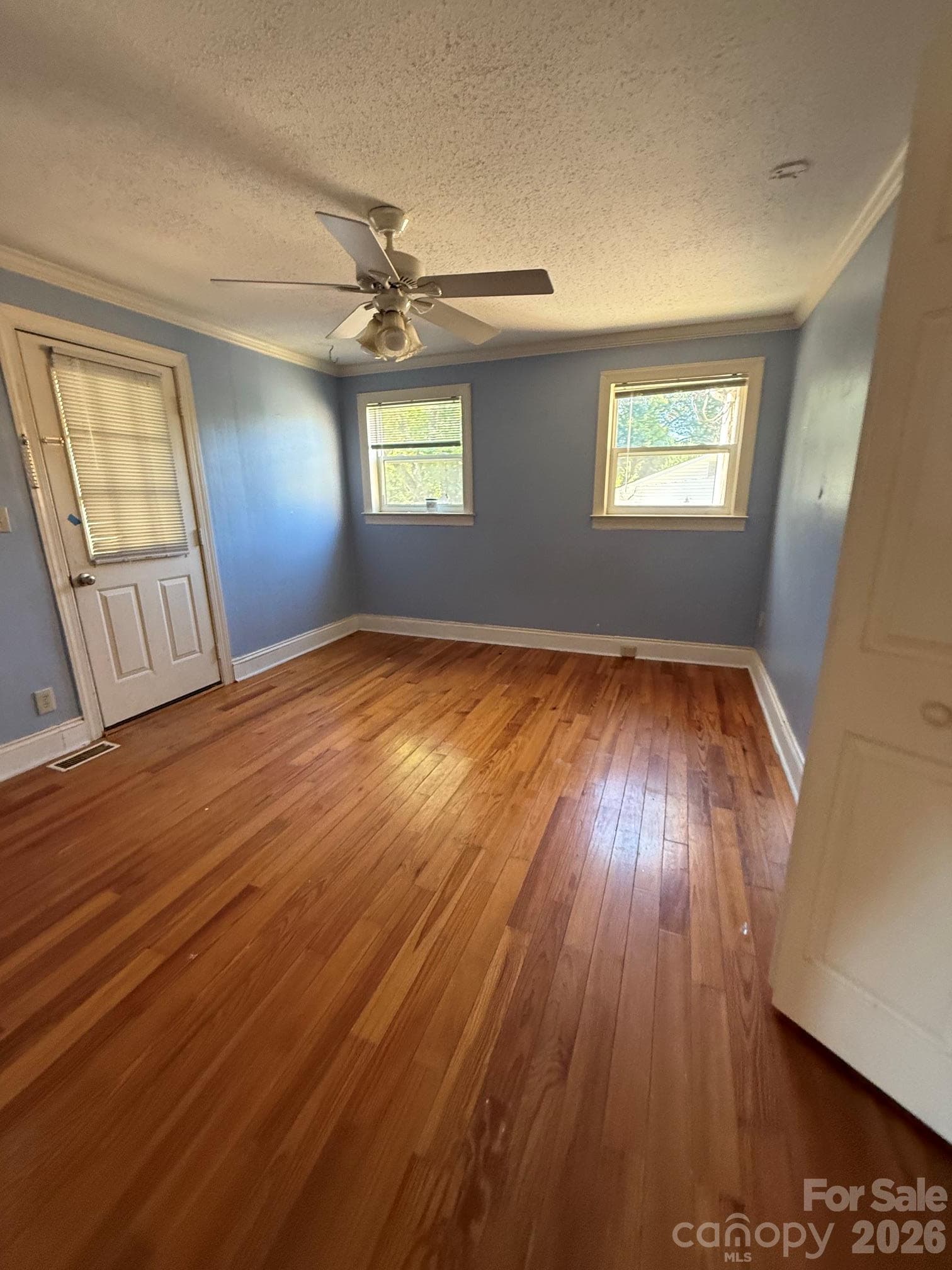Single Family Residence at 160 Stonewall Circle, Concord, photo 5 of 10