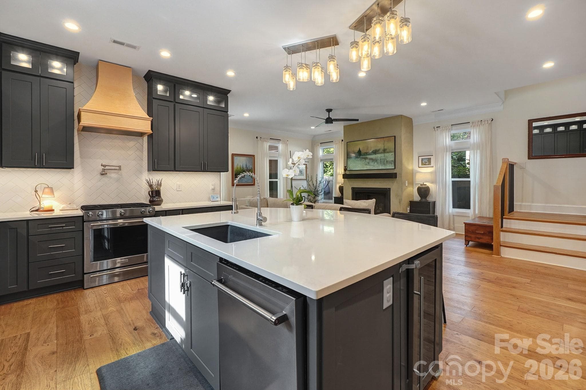 Single Family Residence at 1216 Effingham Road, Charlotte, photo 19 of 42