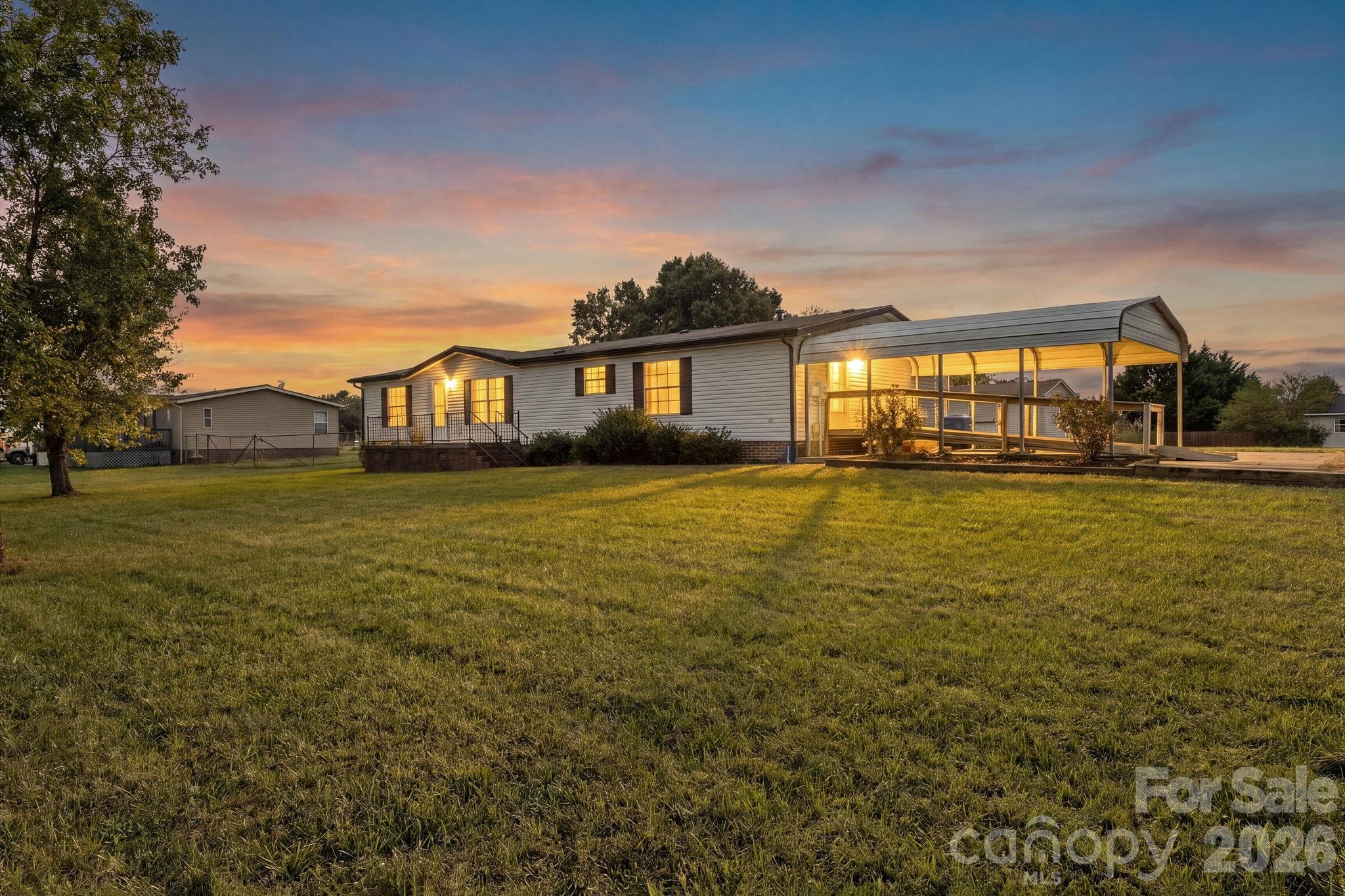 25 Lineside Drive