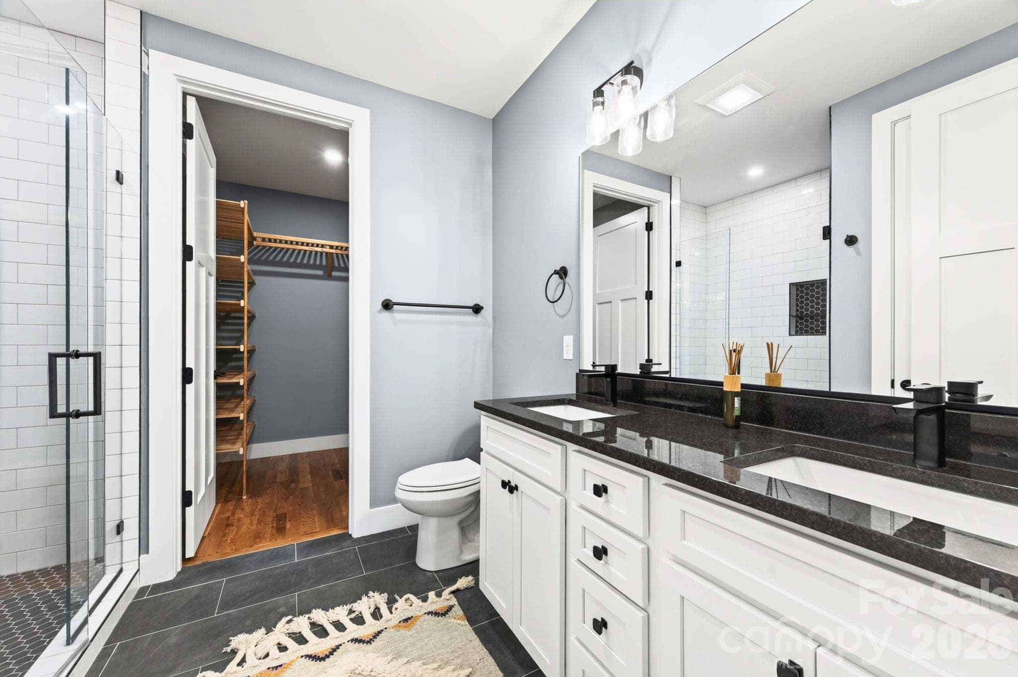 Elegant Ensuite Full Bath - 50 Byrd Road, Black Mountain