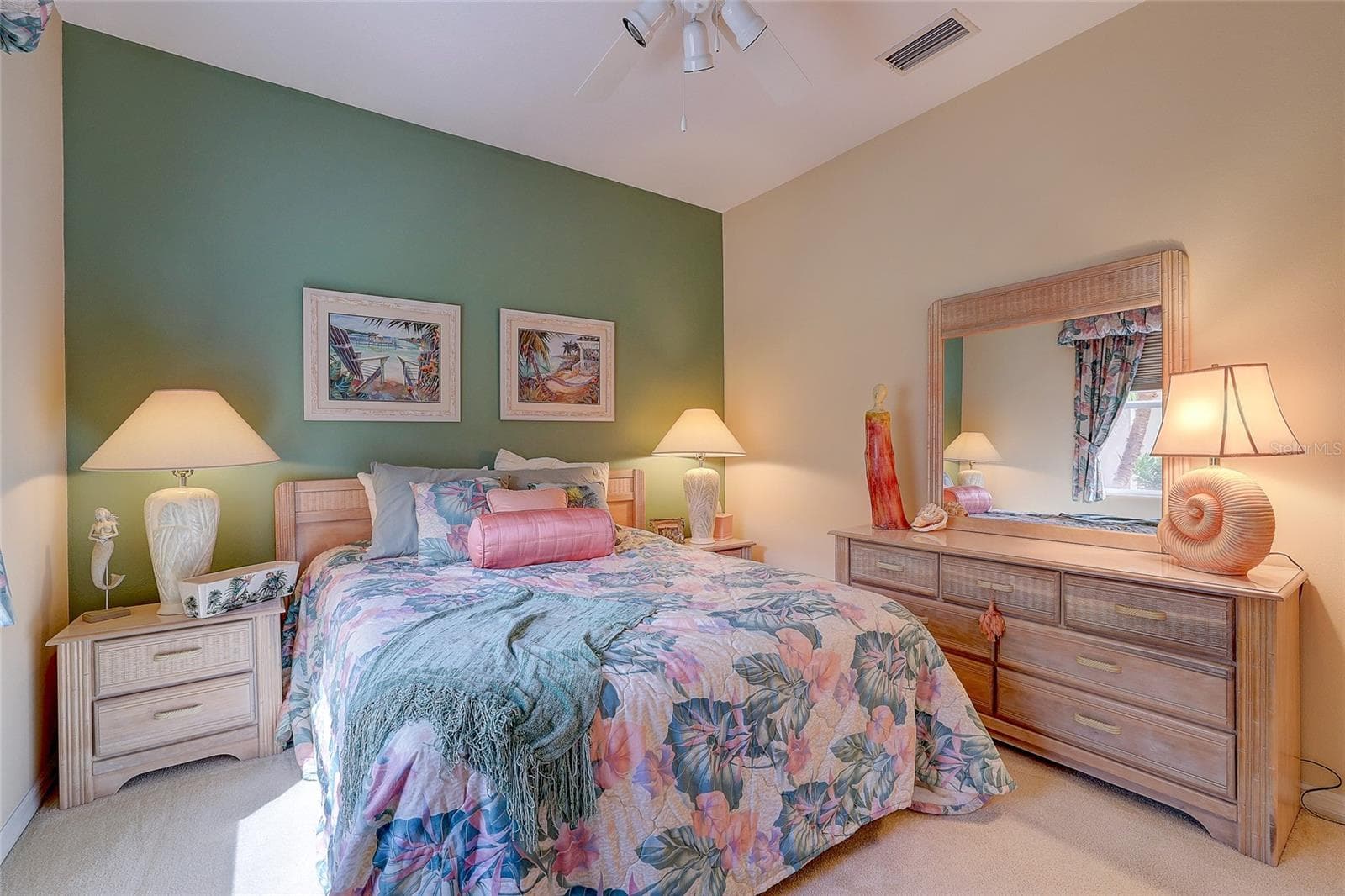 Single Family Residence at 12306 GREENBRIER WAY, LAKEWOOD RANCH, photo 35 of 55