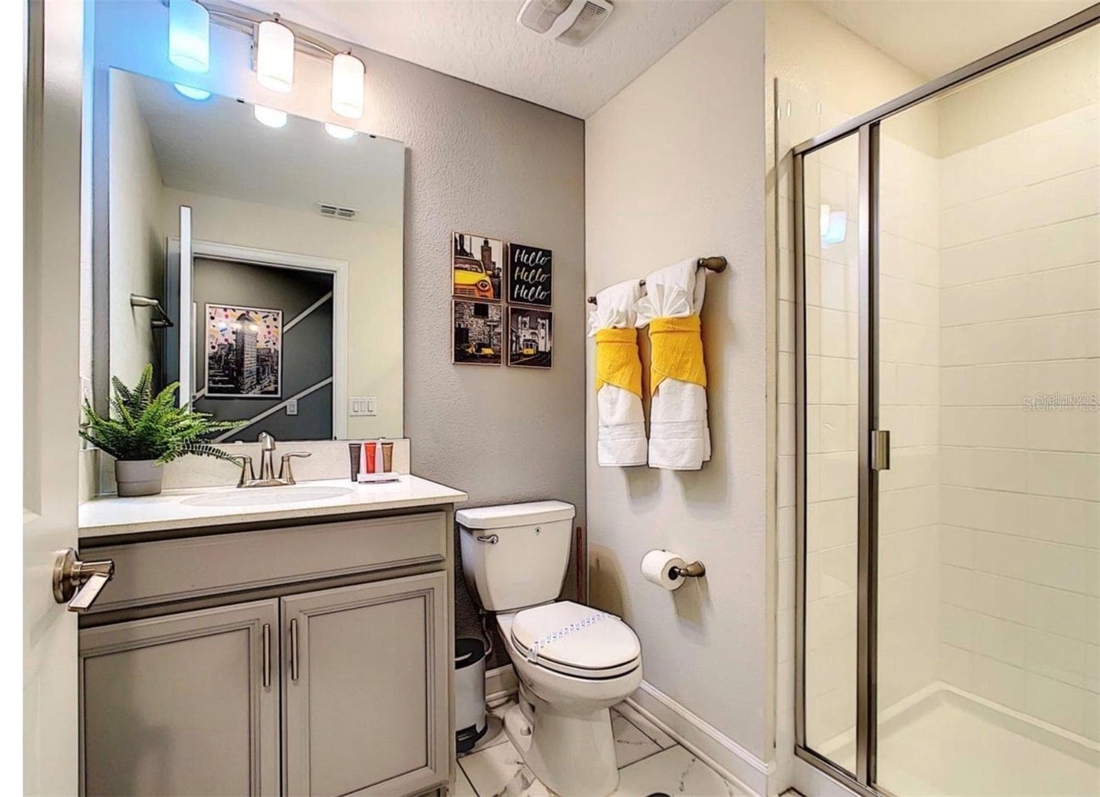 Townhouse at 302 OCEAN COURSE AVE, DAVENPORT, photo 6 of 23