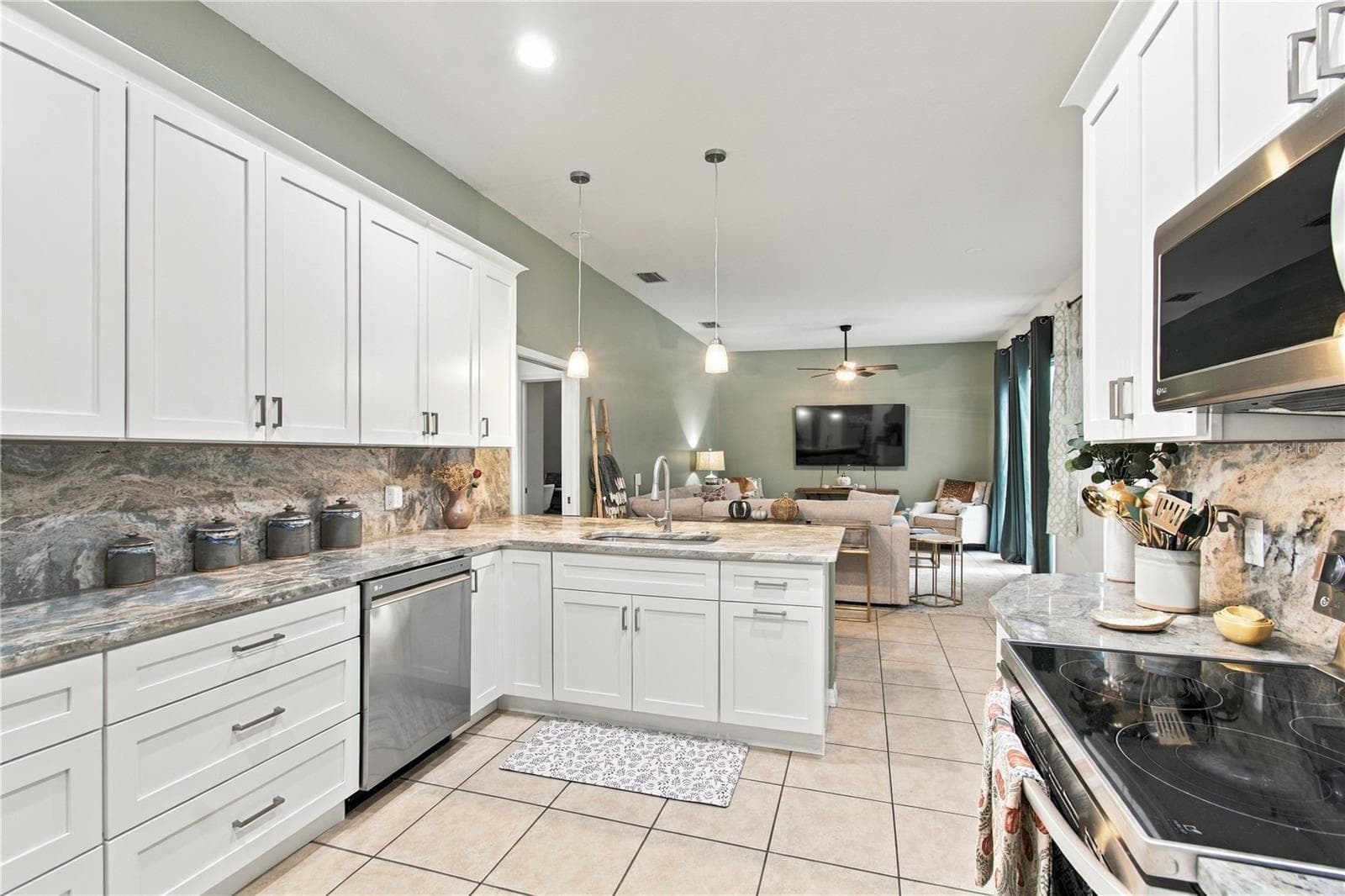 Single Family Residence at 2267 CROSS TEE CT, BROOKSVILLE, photo 8 of 38