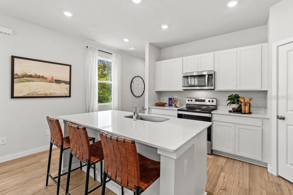 Townhouse at 10722 WATERFIELD RD, JACKSONVILLE, photo 11 of 42