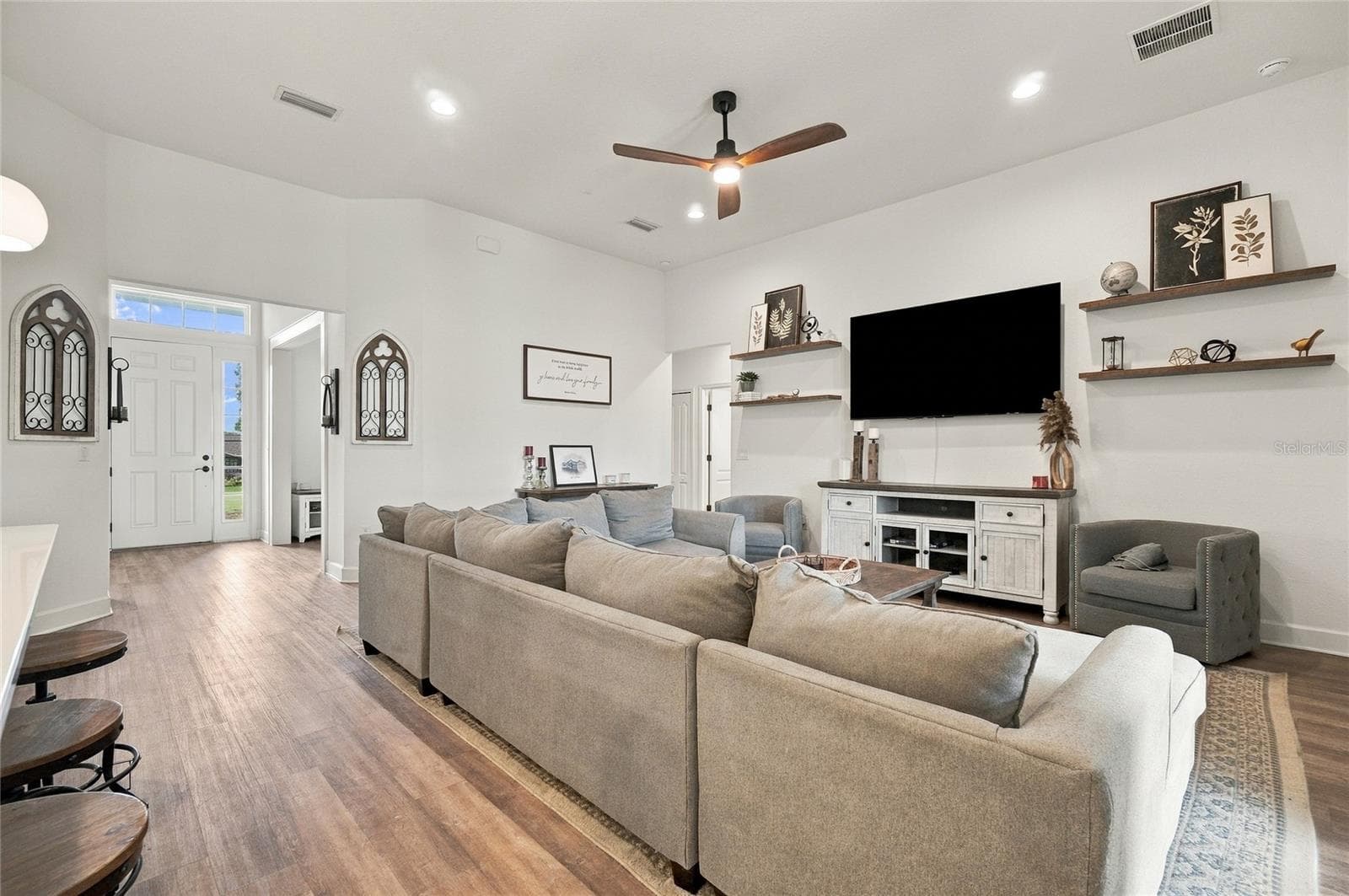 Single Family Residence at 123 CALOOSA DR, BABSON PARK, photo 22 of 75