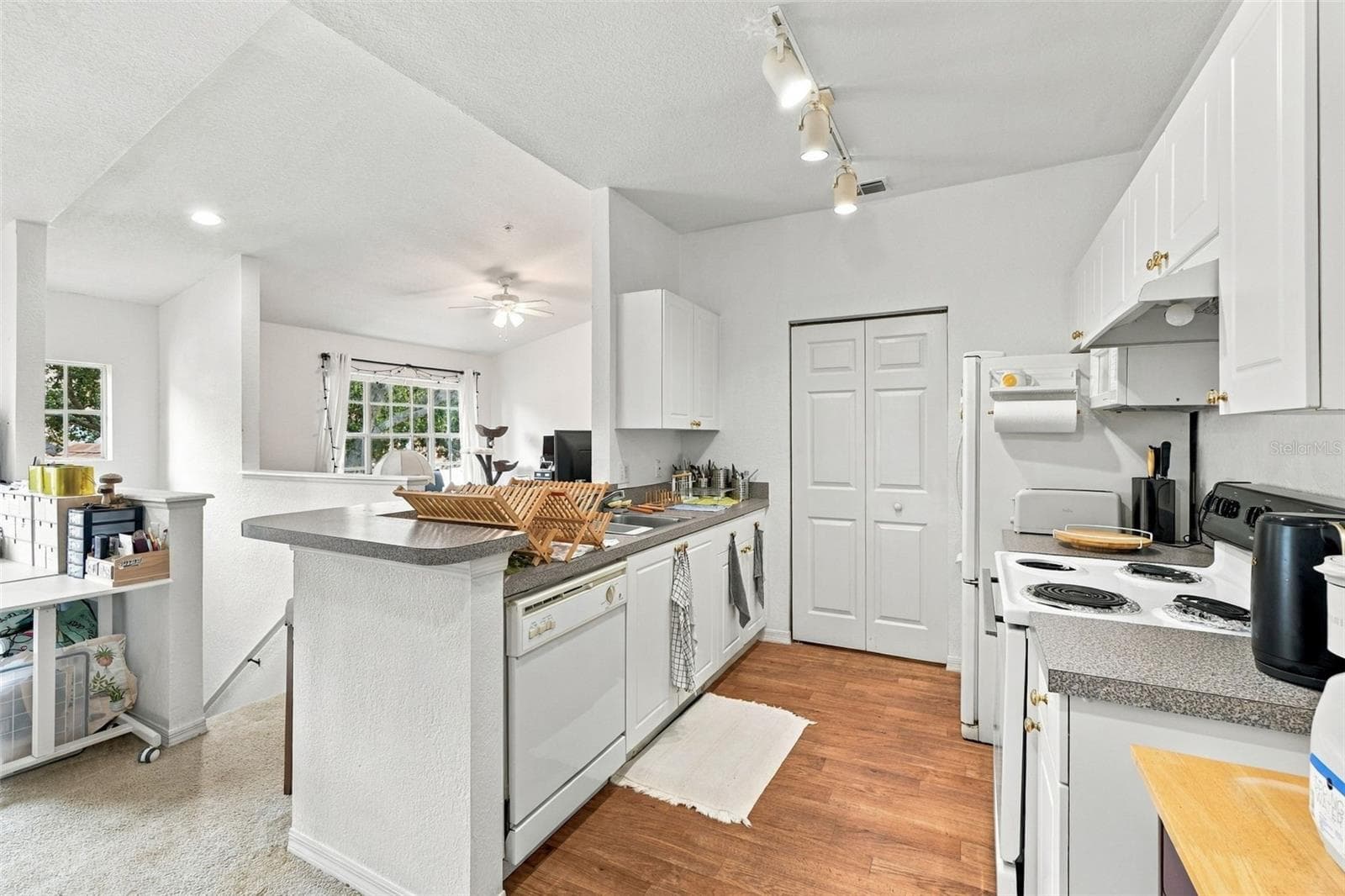 Kitchen - 822 GRAND REGENCY PT #201, ALTAMONTE SPRINGS