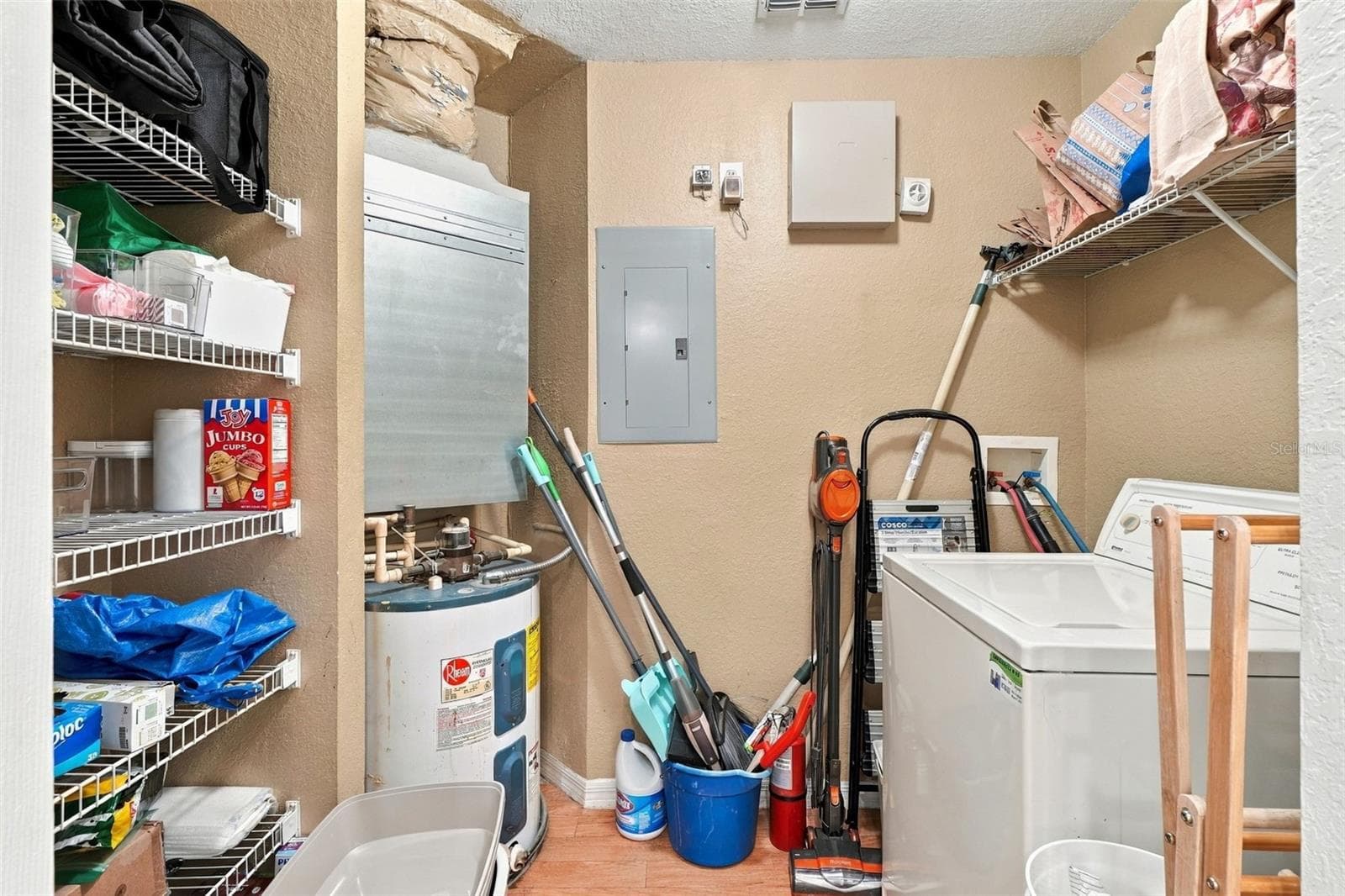 Laundry/utility closet - 822 GRAND REGENCY PT #201, ALTAMONTE SPRINGS