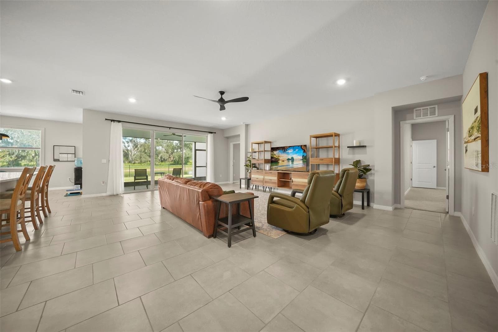 Single Family Residence at 6016 WANDERING WILLOW DR, WESLEY CHAPEL, photo 5 of 26