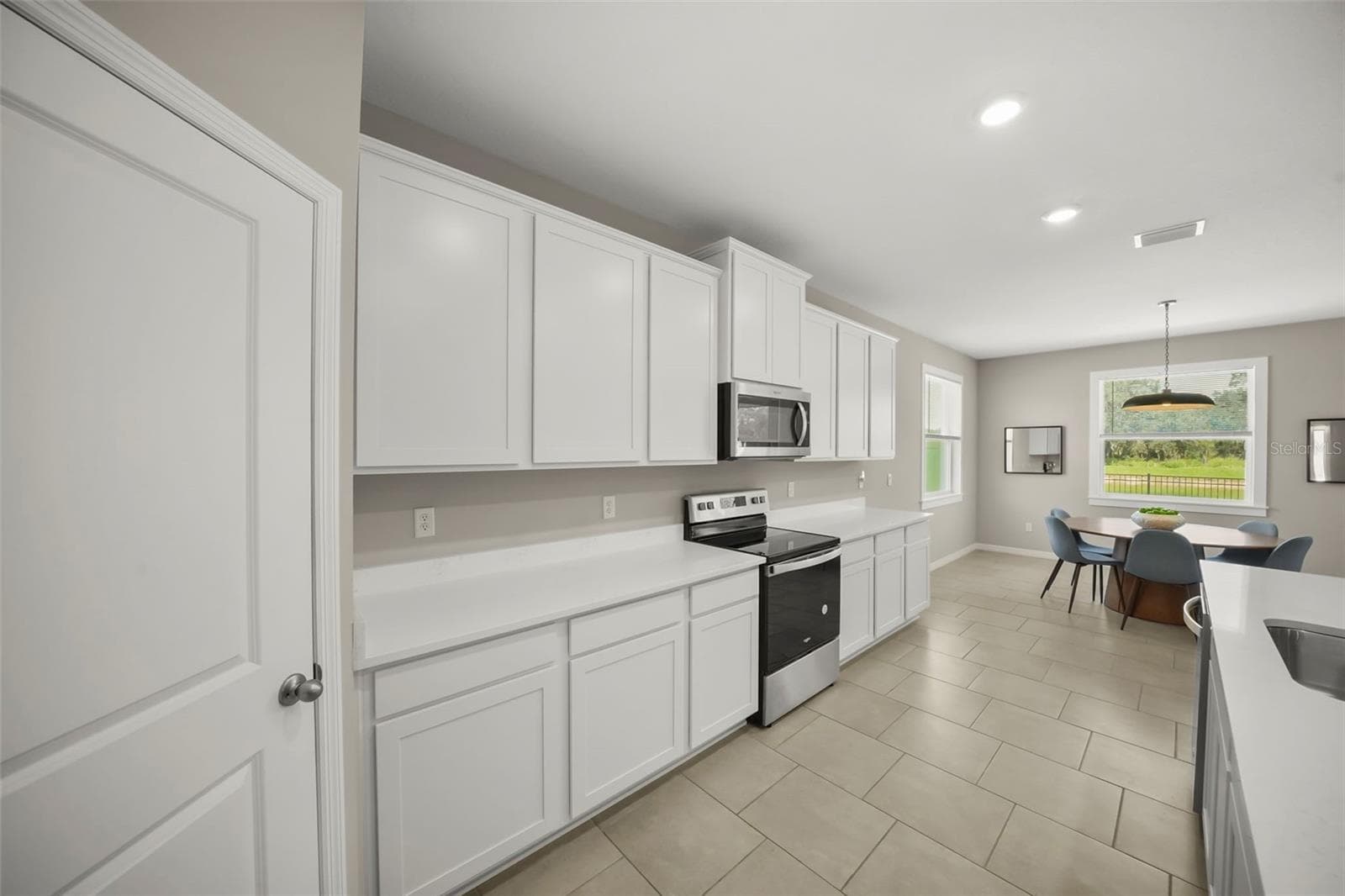 Single Family Residence at 6016 WANDERING WILLOW DR, WESLEY CHAPEL, photo 8 of 26