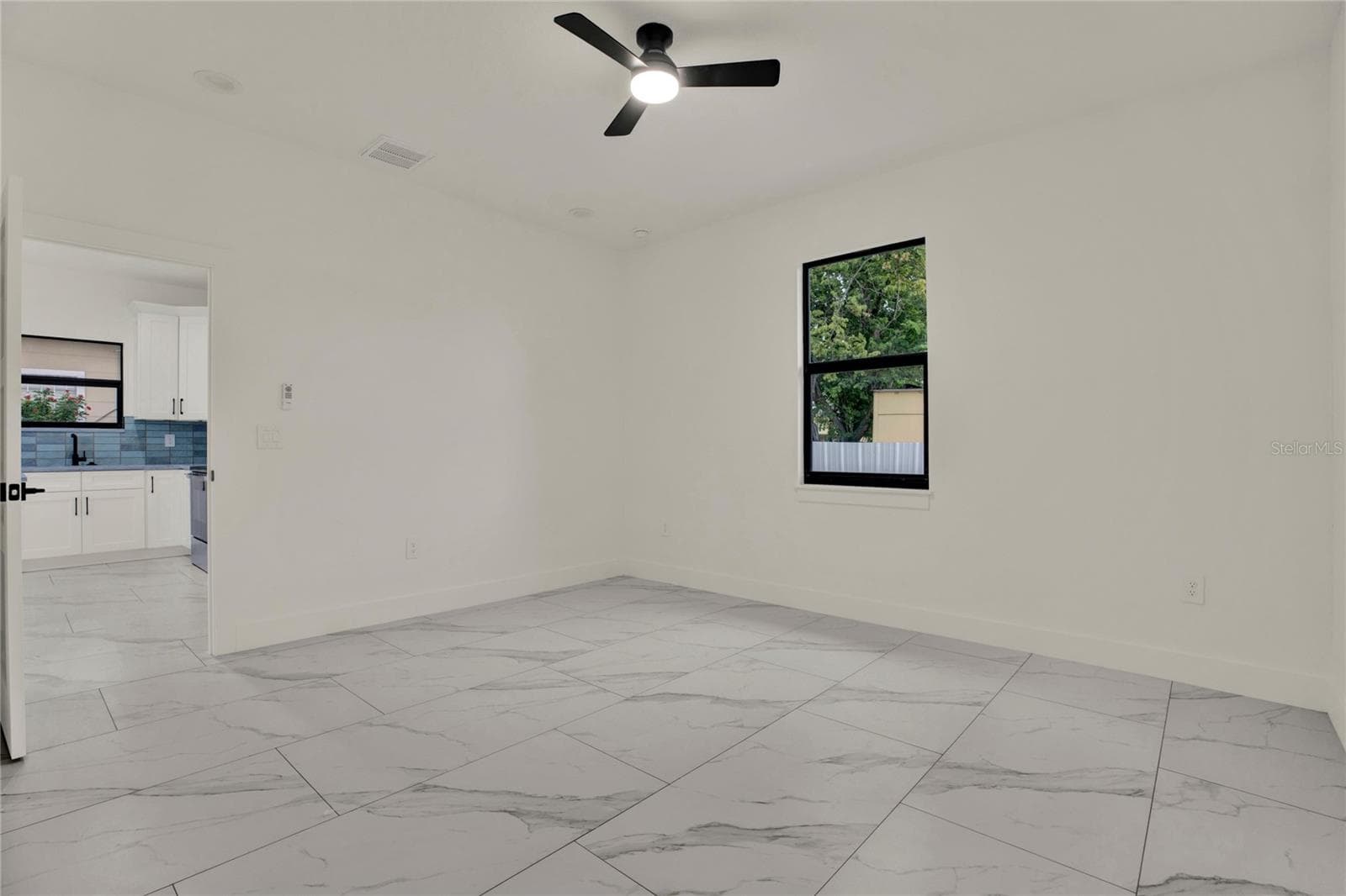 Single Family Residence at 2725 W GREEN ST, TAMPA, photo 14 of 28