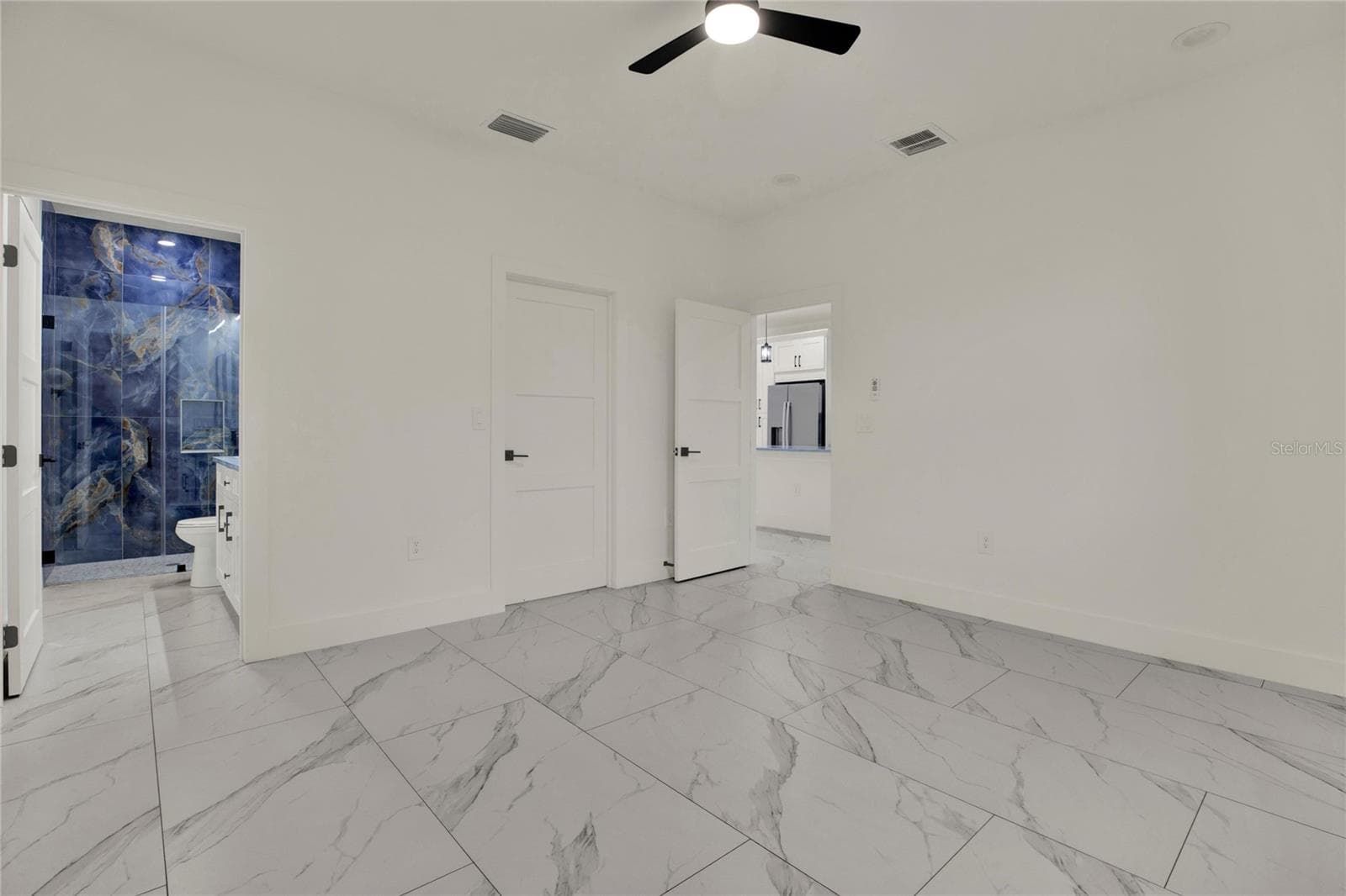 Single Family Residence at 2725 W GREEN ST, TAMPA, photo 15 of 28