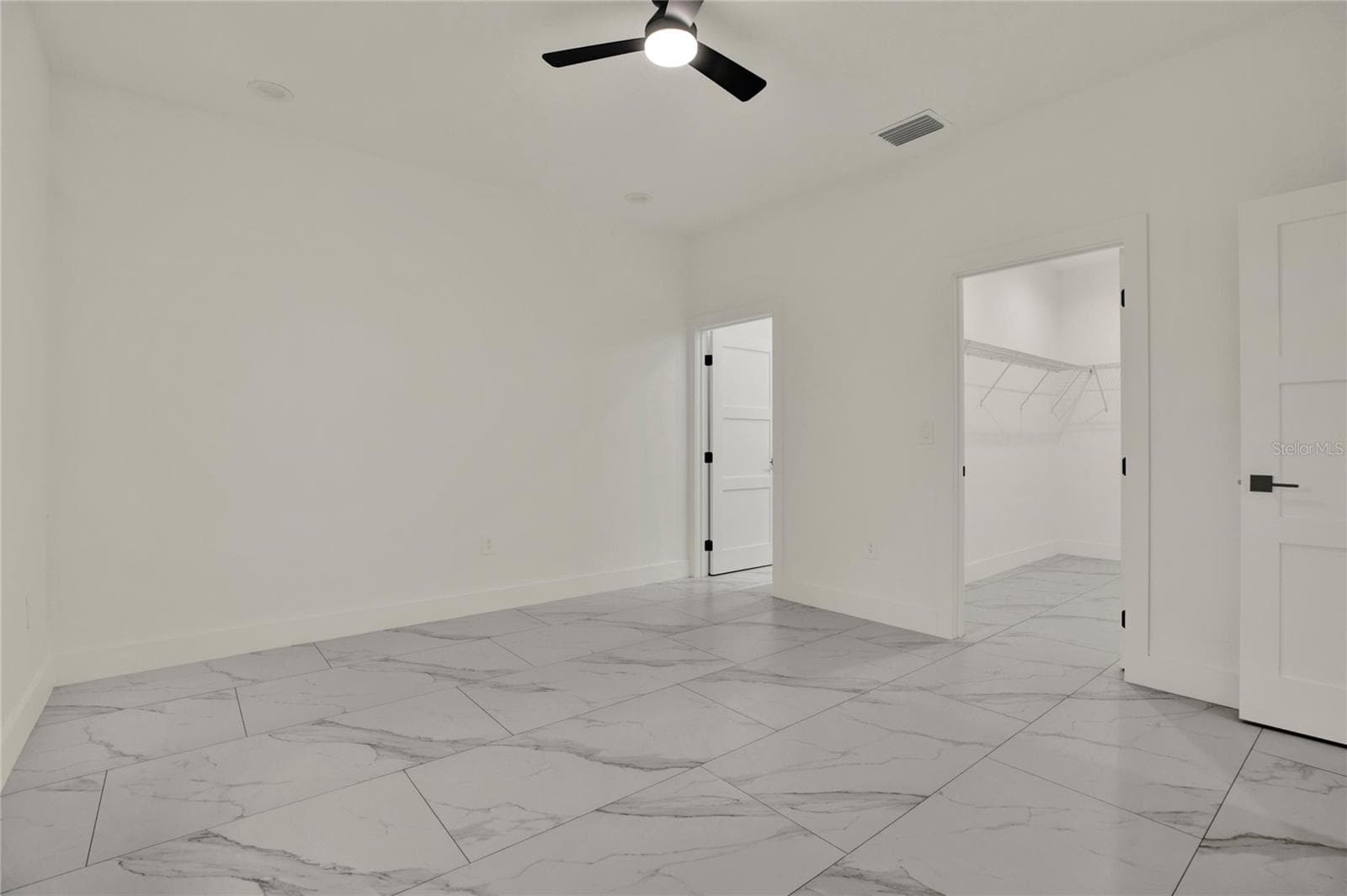 Single Family Residence at 2725 W GREEN ST, TAMPA, photo 16 of 28