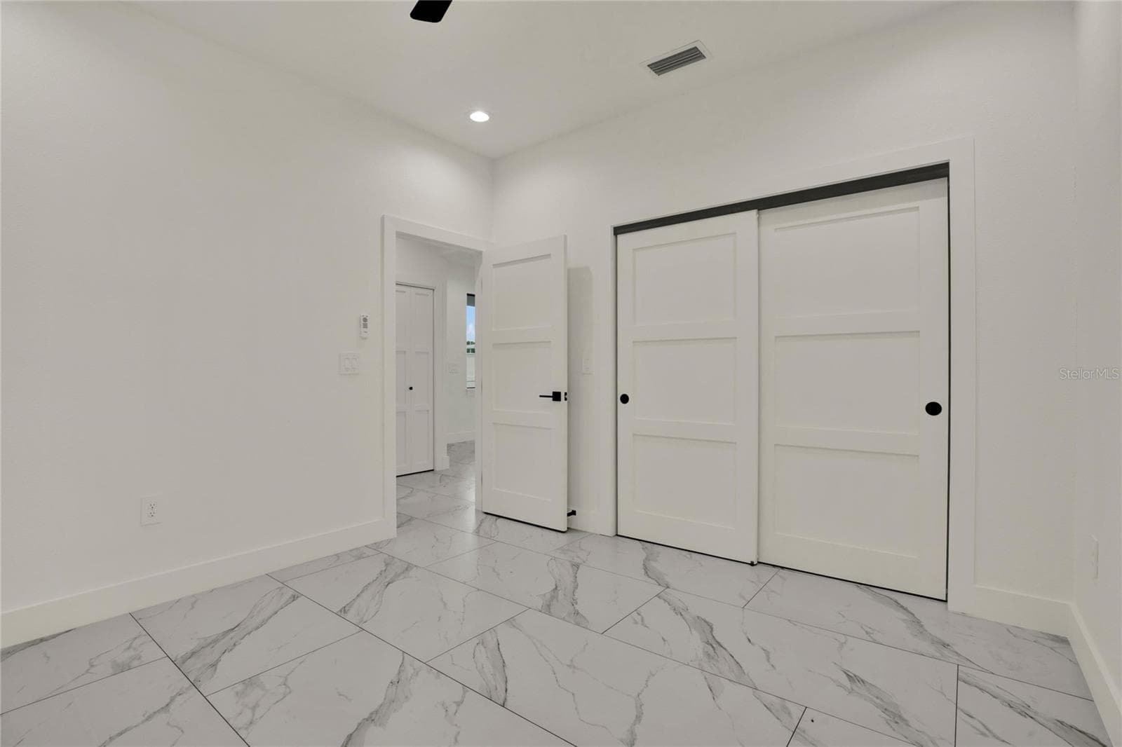 Single Family Residence at 2725 W GREEN ST, TAMPA, photo 19 of 28