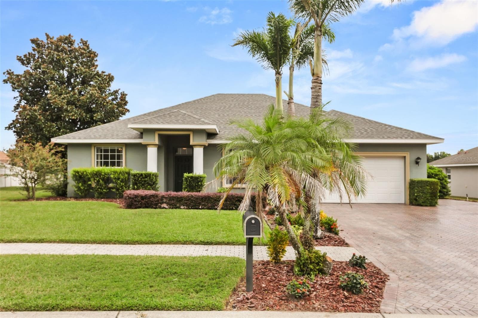 Single Family Residence at 730 COUNTRY WALK CV, EAGLE LAKE, photo 17 of 21