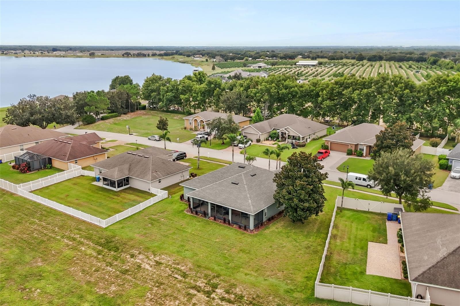 Single Family Residence at 730 COUNTRY WALK CV, EAGLE LAKE, photo 20 of 21