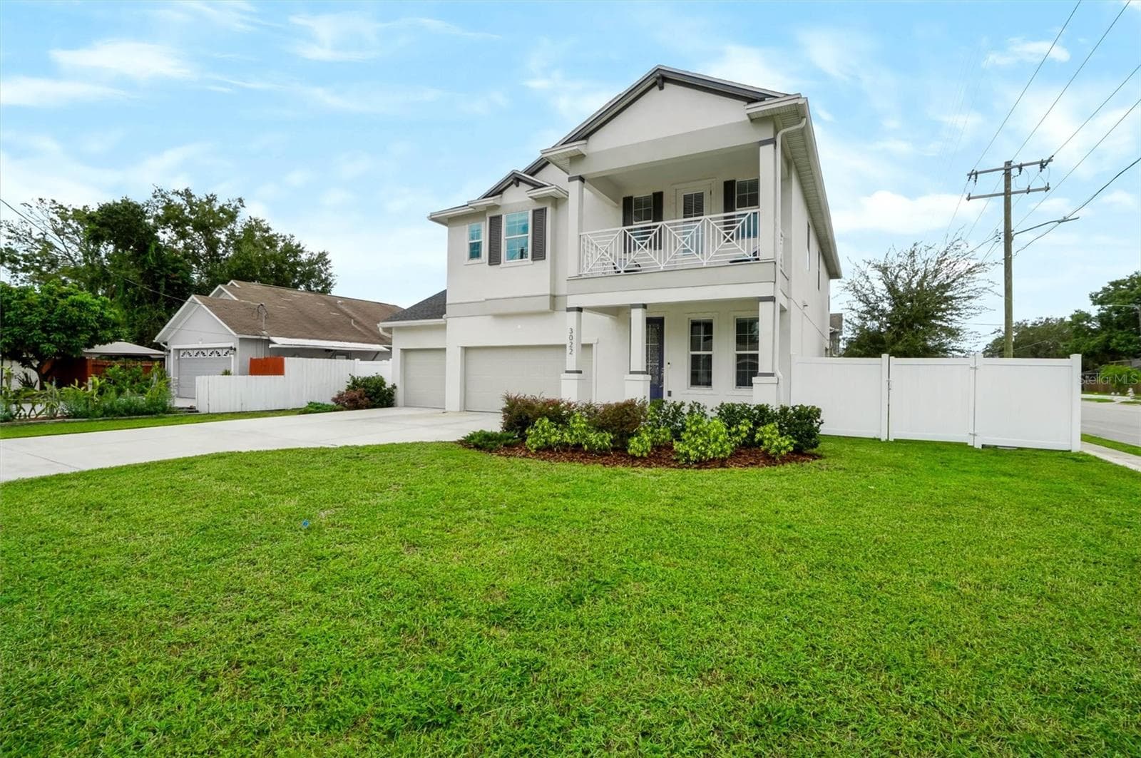Single Family Residence at 3022 W GRAY ST, TAMPA, photo 2 of 51