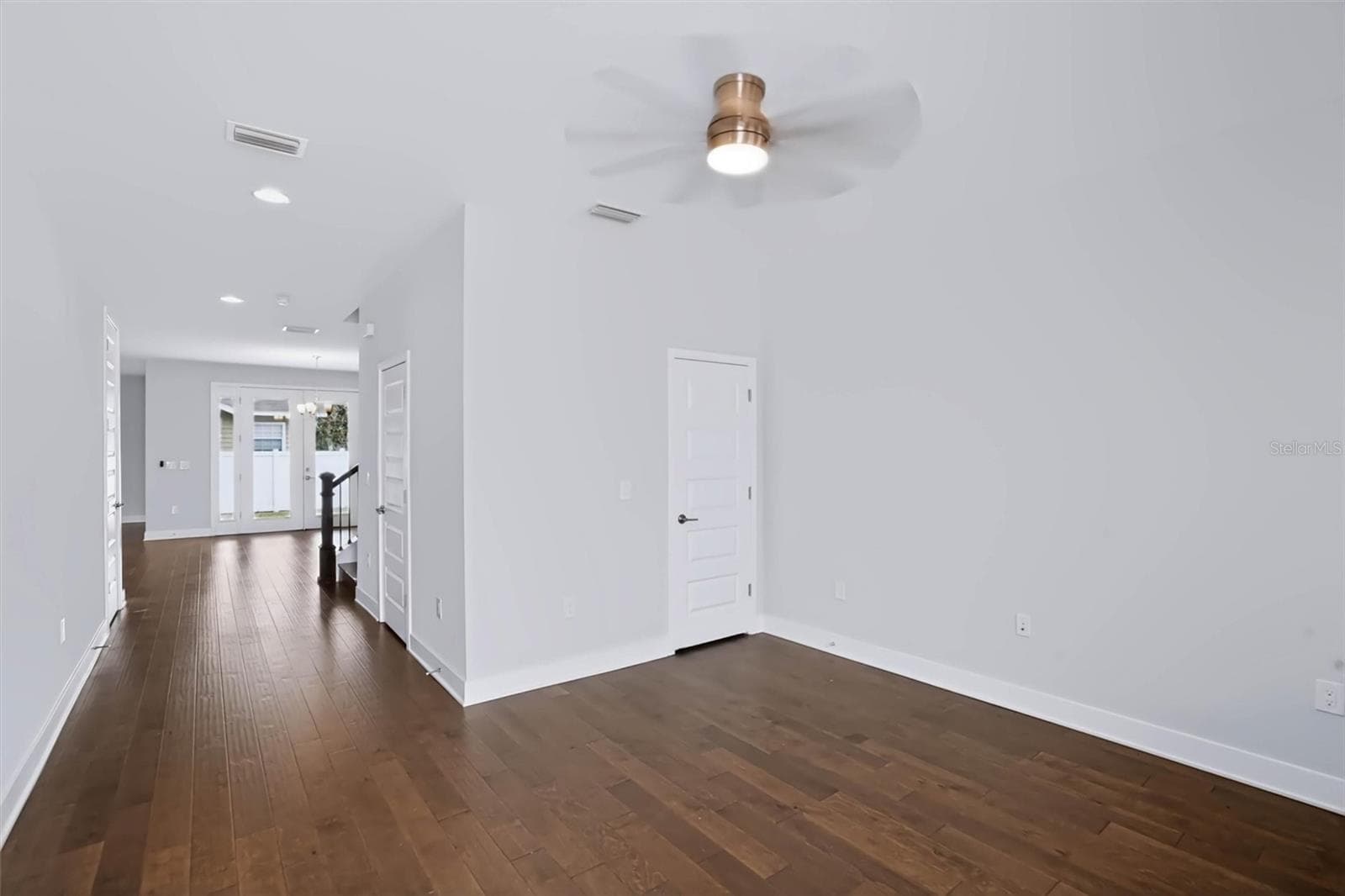 Single Family Residence at 3022 W GRAY ST, TAMPA, photo 4 of 51