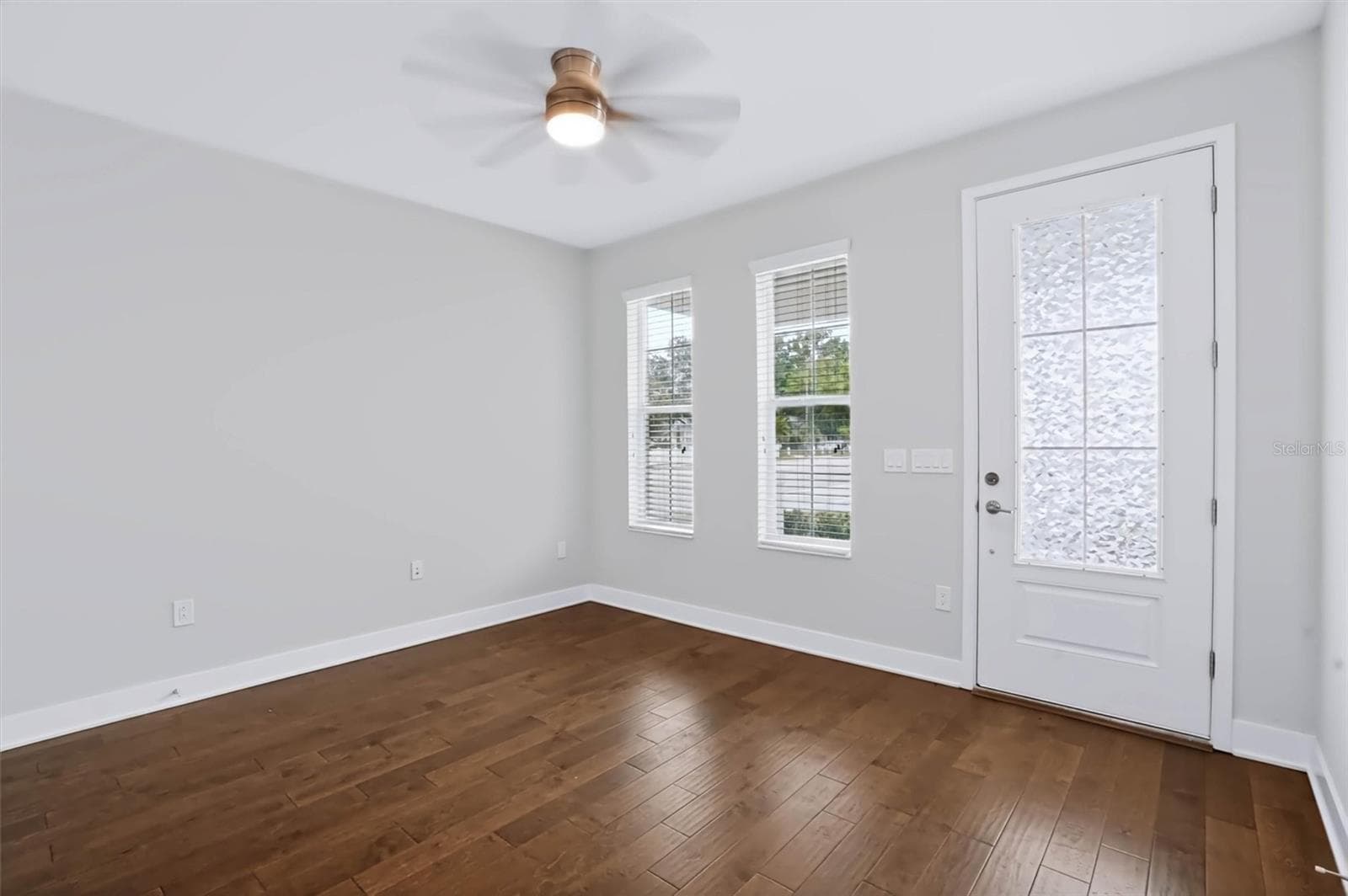 Single Family Residence at 3022 W GRAY ST, TAMPA, photo 5 of 51
