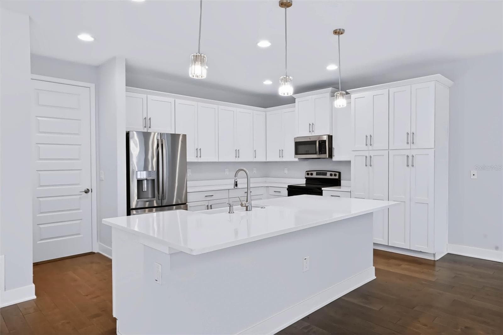 Single Family Residence at 3022 W GRAY ST, TAMPA, photo 12 of 51