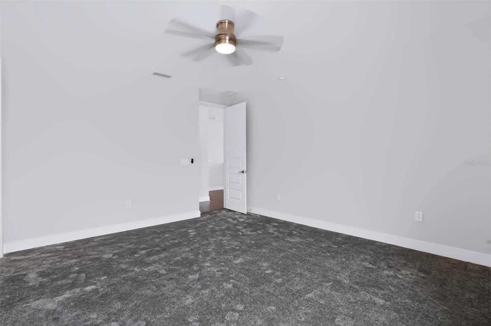 Single Family Residence at 3022 W GRAY ST, TAMPA, photo 36 of 51