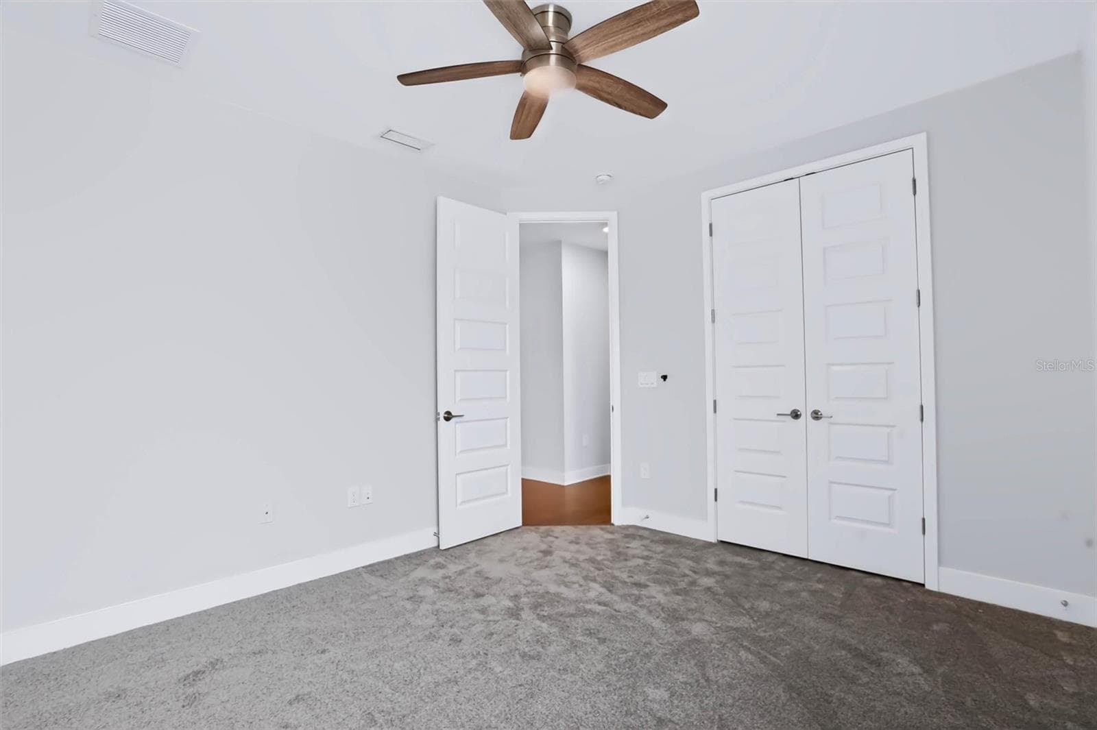 Single Family Residence at 3022 W GRAY ST, TAMPA, photo 39 of 51