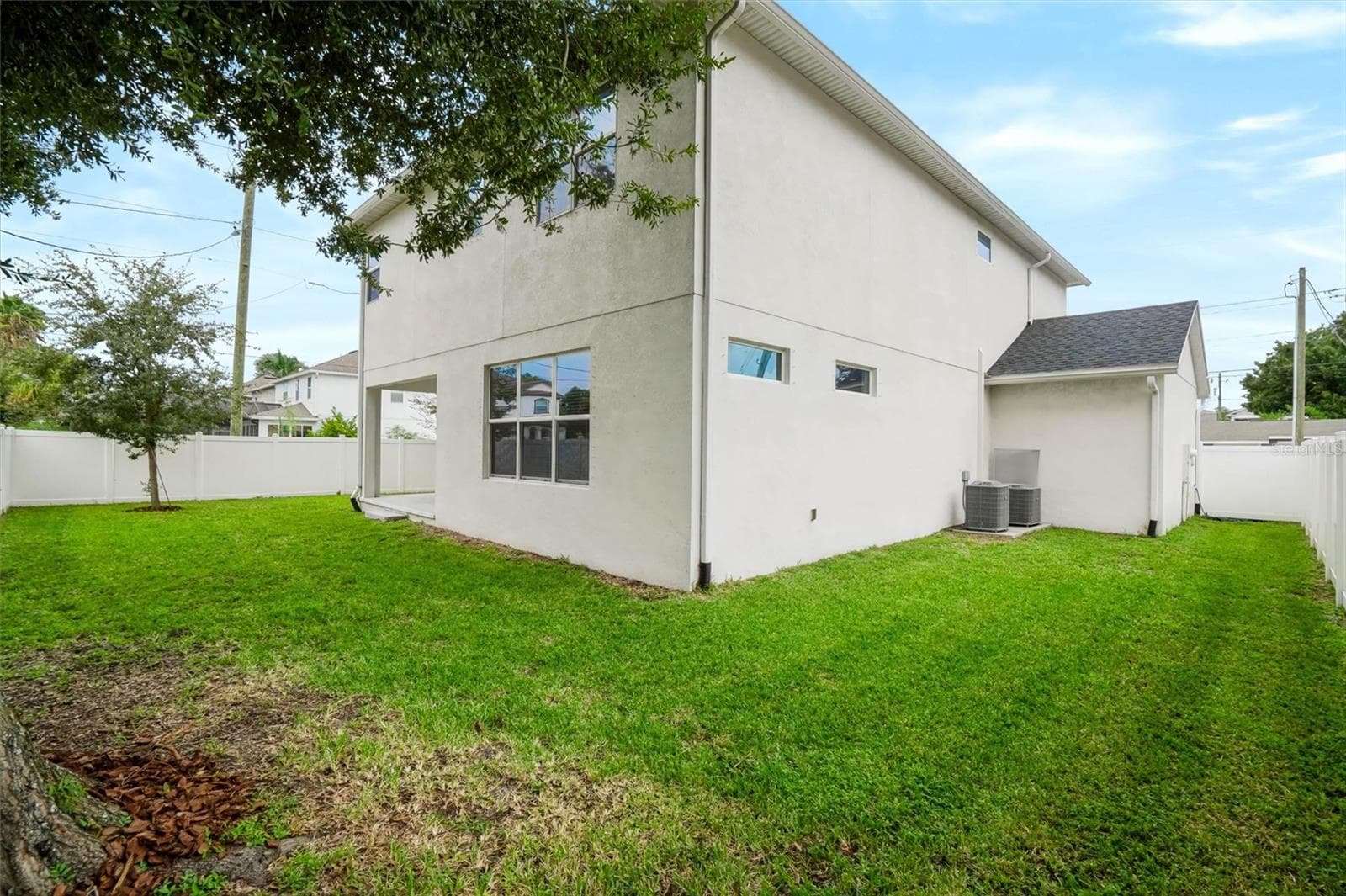 Single Family Residence at 3022 W GRAY ST, TAMPA, photo 46 of 51