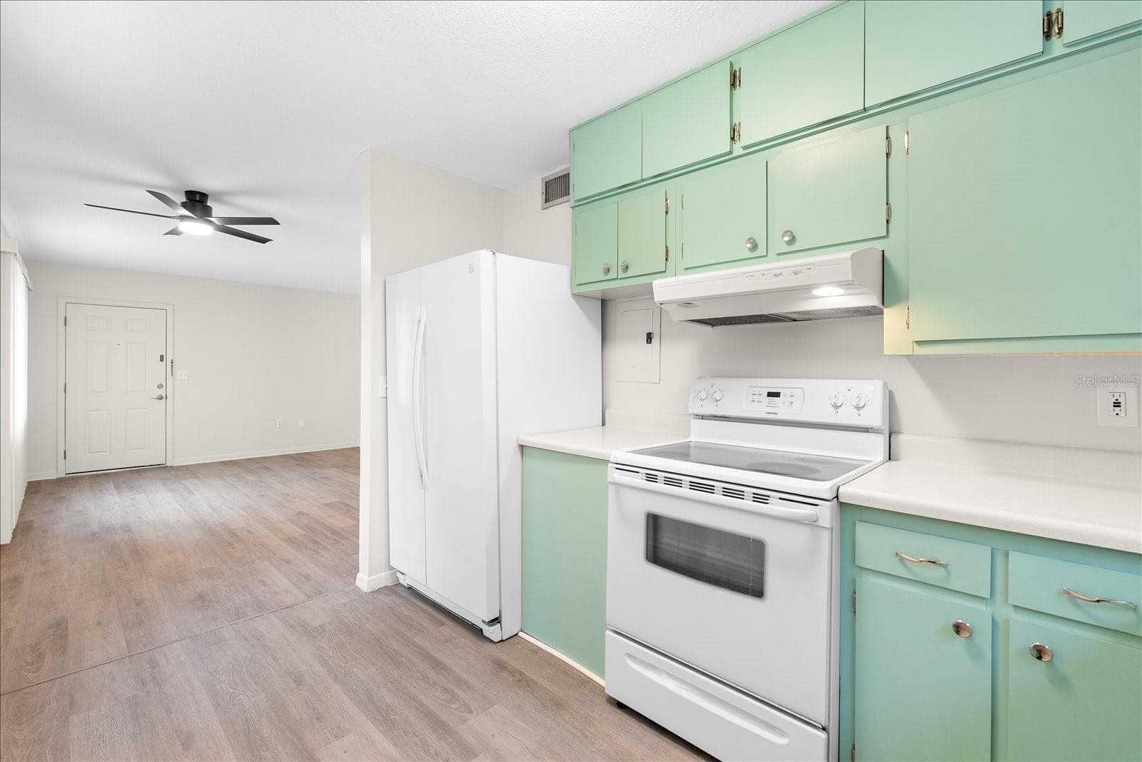 Condominium at 6010 LILLI WAY #6010, BRADENTON, photo 3 of 21