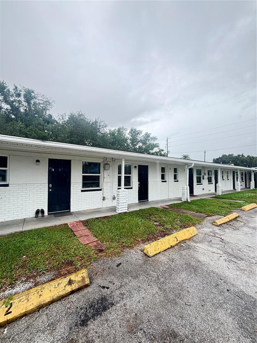 707 ROSERY RD NW #6