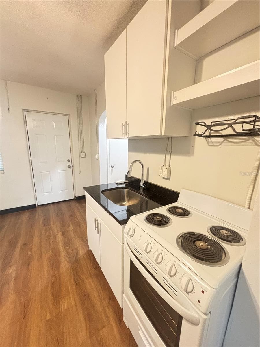 Apartment at 707 ROSERY RD NW #6, LARGO, photo 5 of 9
