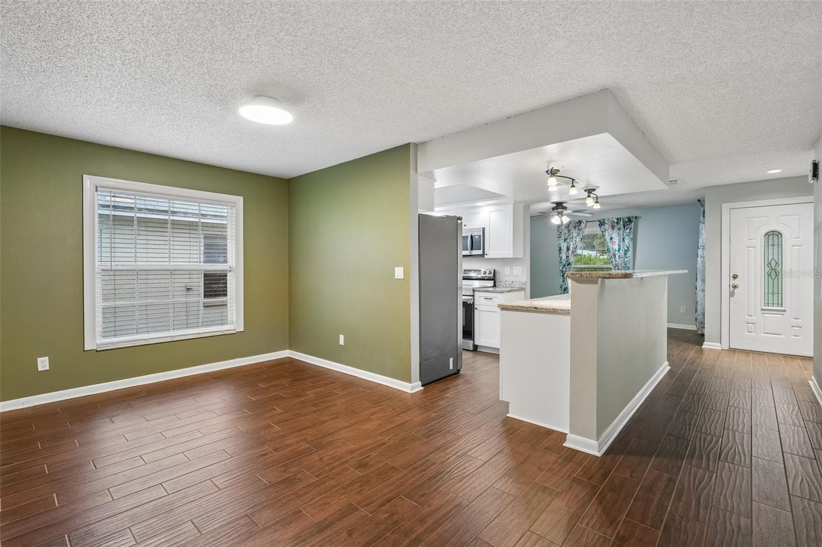 Single Family Residence at 4717 W PRESCOTT ST, TAMPA, photo 18 of 63