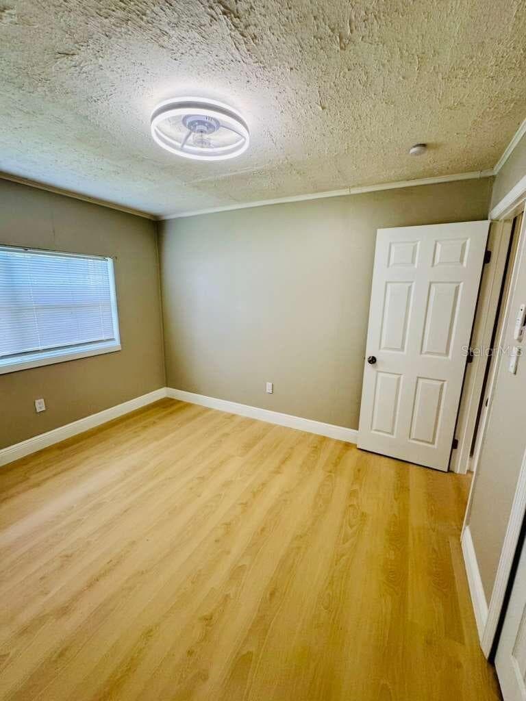 Single Family Residence at 4910 HUPPEL AVE, ORLANDO, photo 8 of 37
