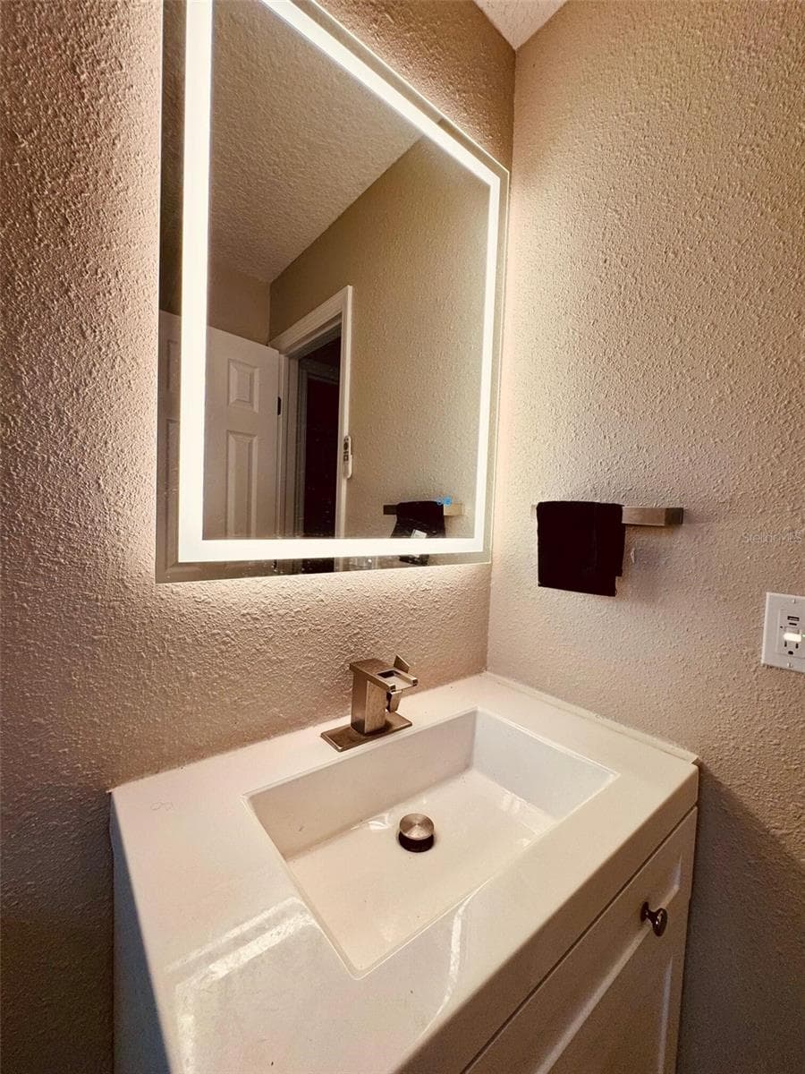 Single Family Residence at 4910 HUPPEL AVE, ORLANDO, photo 31 of 37