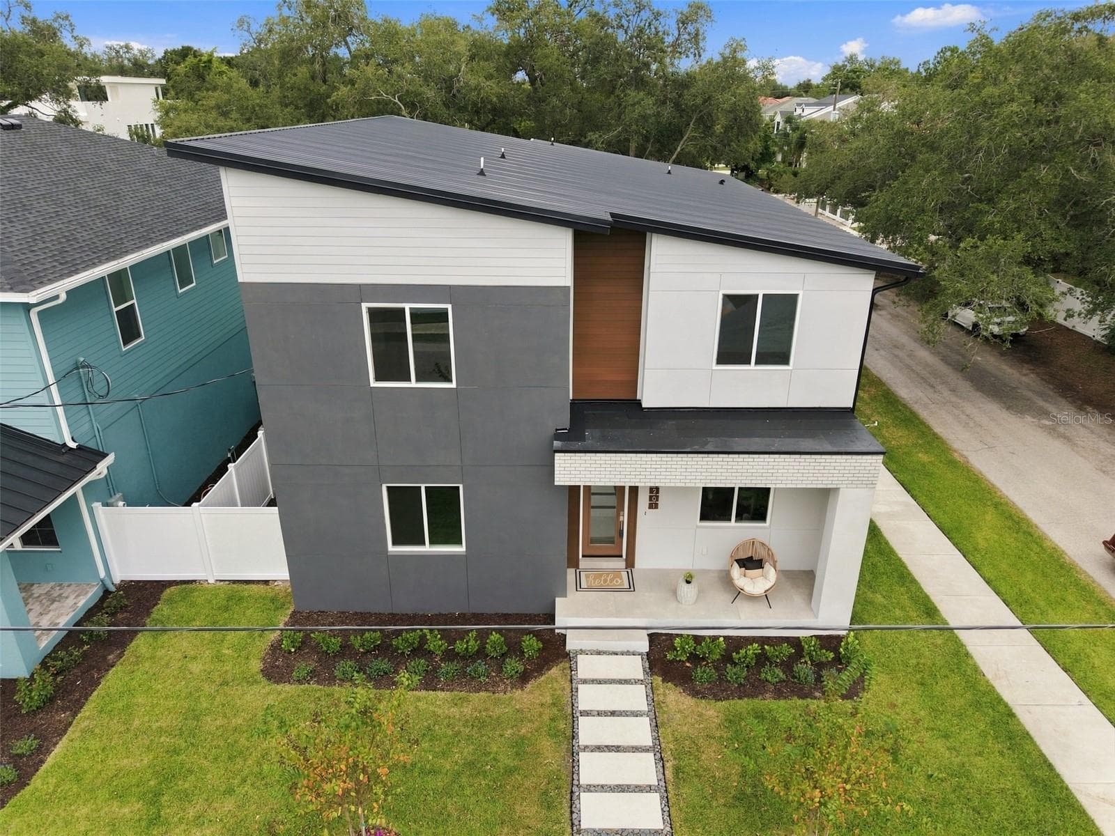 Single Family Residence at 3201 W WYOMING AVE, TAMPA, photo 2 of 73