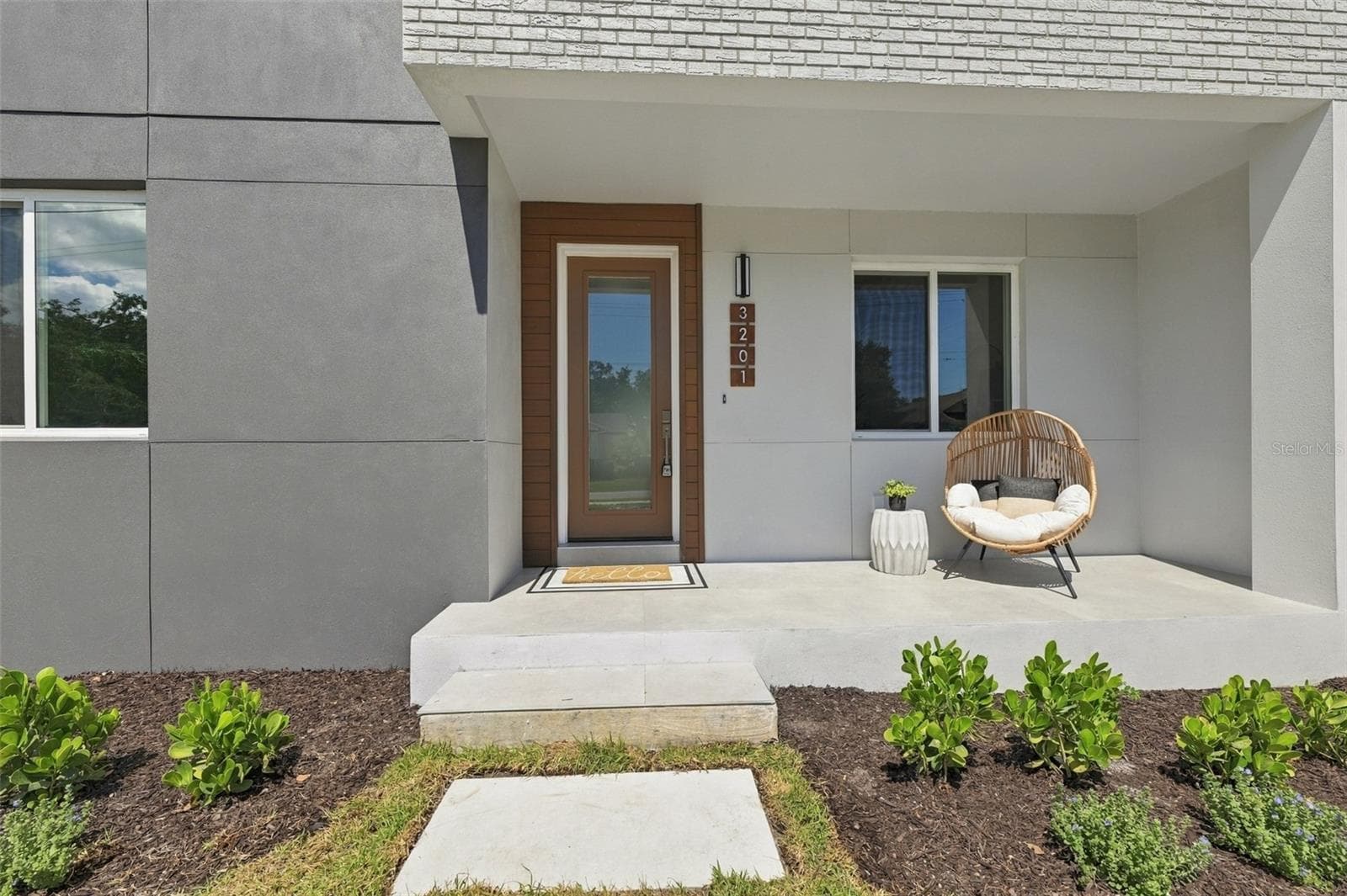 Single Family Residence at 3201 W WYOMING AVE, TAMPA, photo 4 of 73