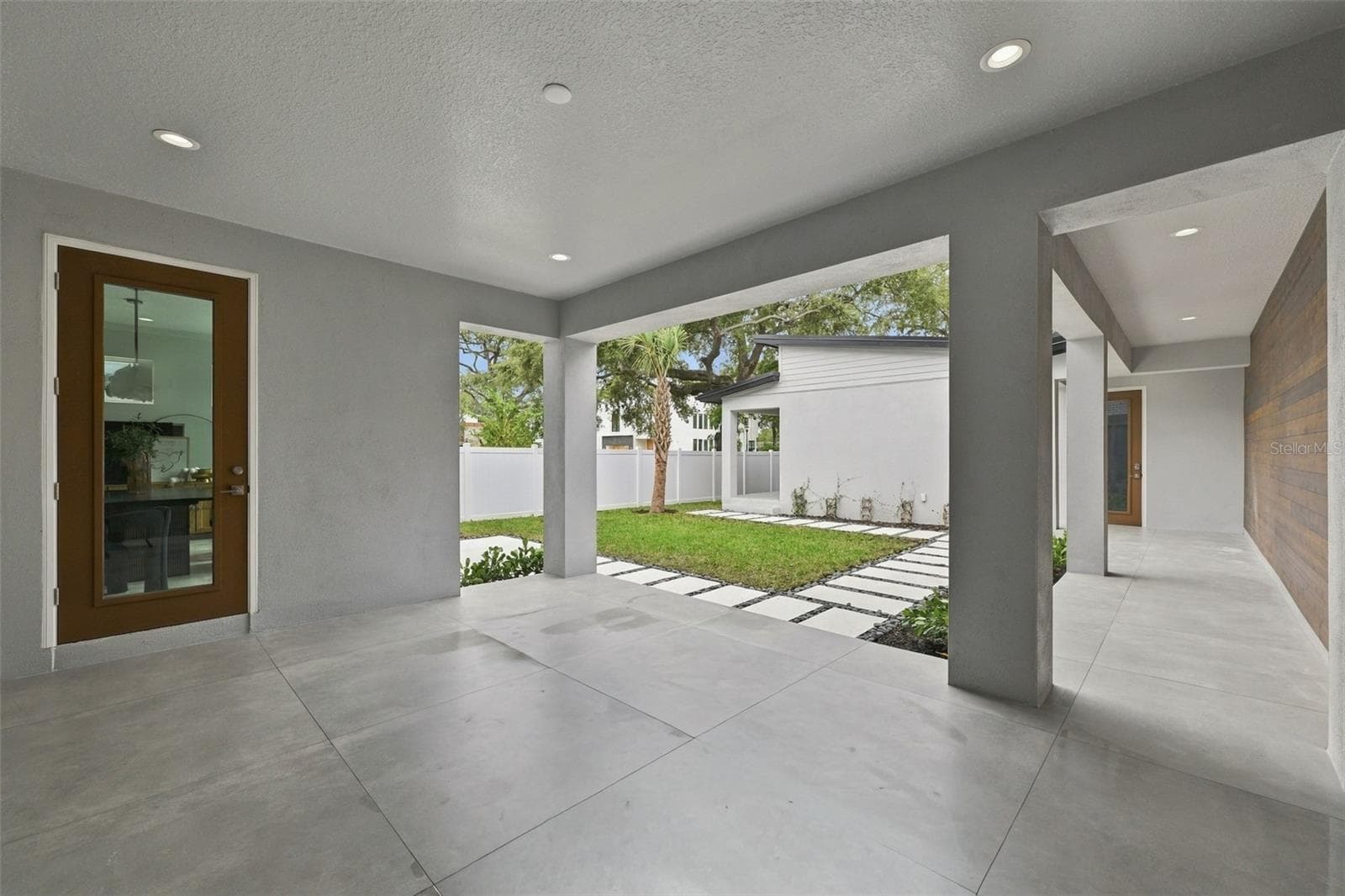 Single Family Residence at 3201 W WYOMING AVE, TAMPA, photo 61 of 73