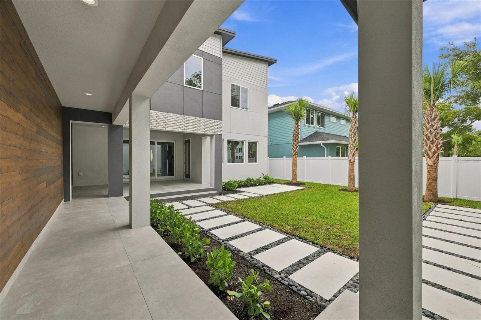 Single Family Residence at 3201 W WYOMING AVE, TAMPA, photo 65 of 73