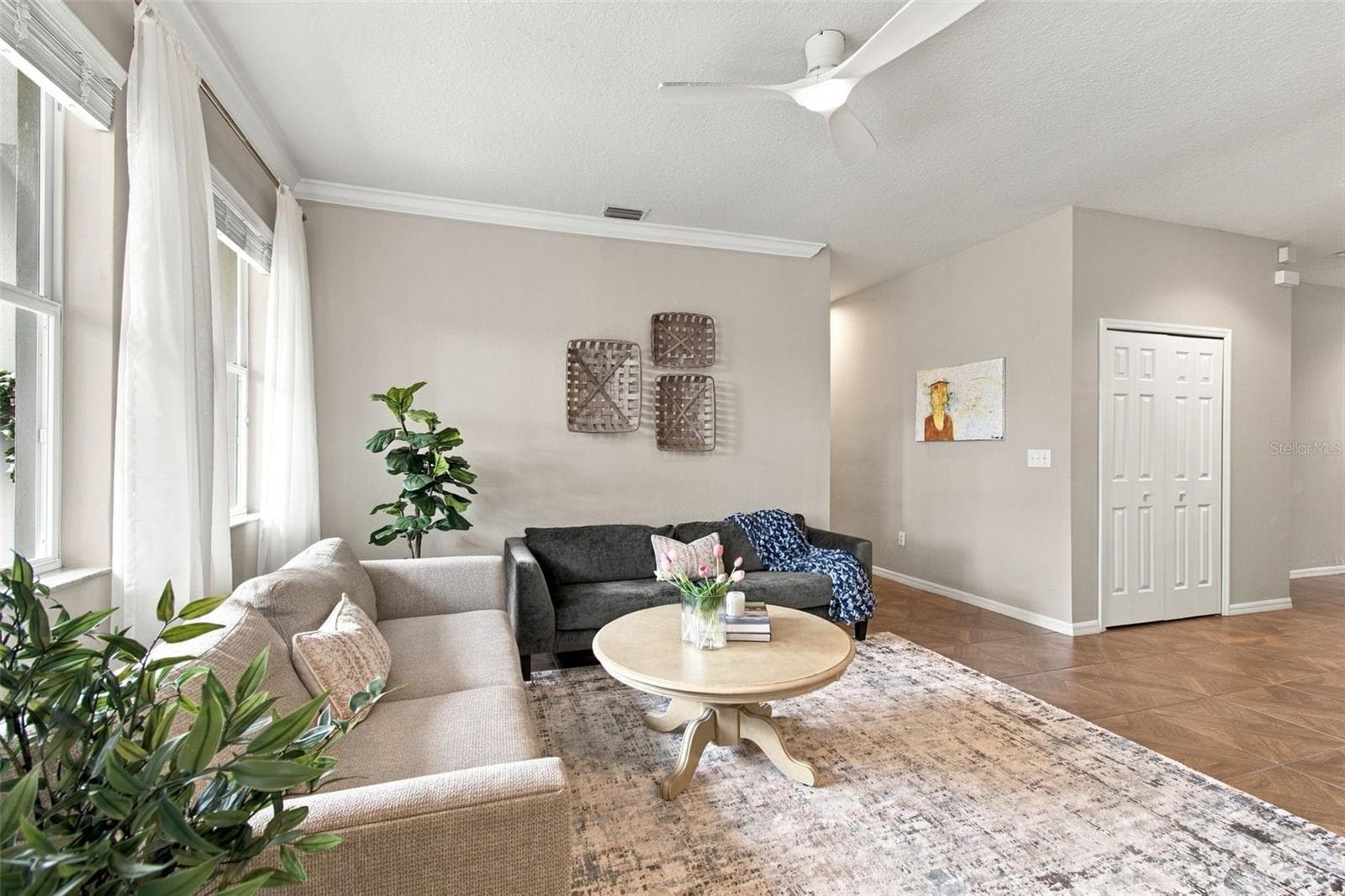 Bright & Airy - 9420 GEORGIAN PARK LN #108, TAMPA