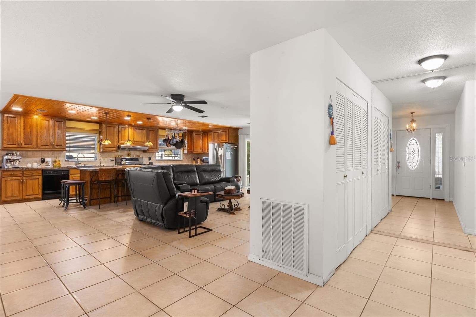 Single Family Residence at 623 GREEN MEADOW AVE, MAITLAND, photo 8 of 44